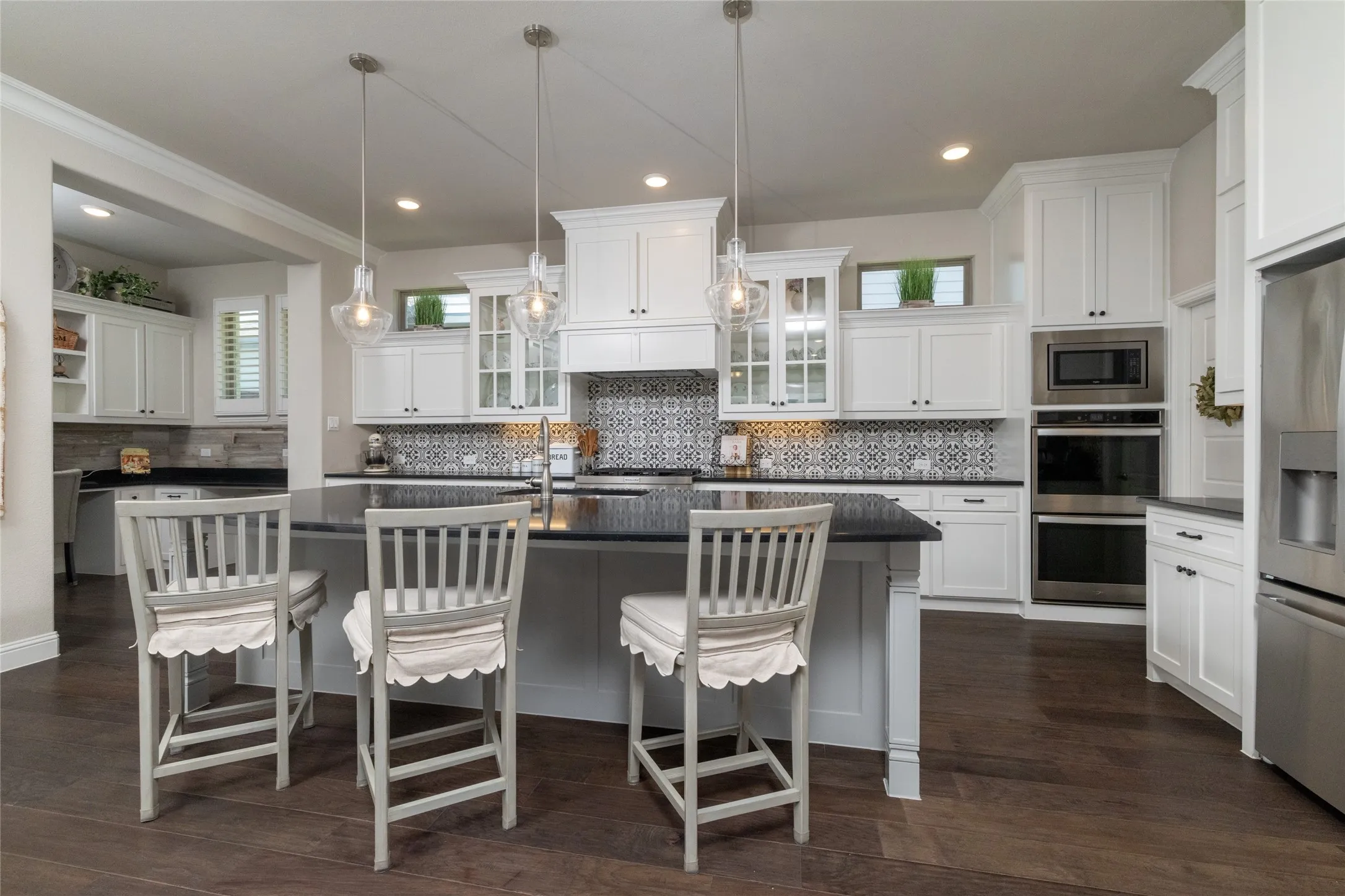 Single Family Residence For Sale in Parker County , 2009 Prairie Holly Lane, Fort Worth, Texas 76008, 3 Bedroom, 5 Bathroom, 2 Garage spaces, 3,952 Sqft, built in 2020, mls#21362980, Real Estate Agent in Fort Worth, Homes For Sale in Parker county, Homes For Sale in Fort Worth, Realtor in Fort Worth Texas, Real Estate Brokerage Independent Realty Texas, Luminita Cordes Realtor