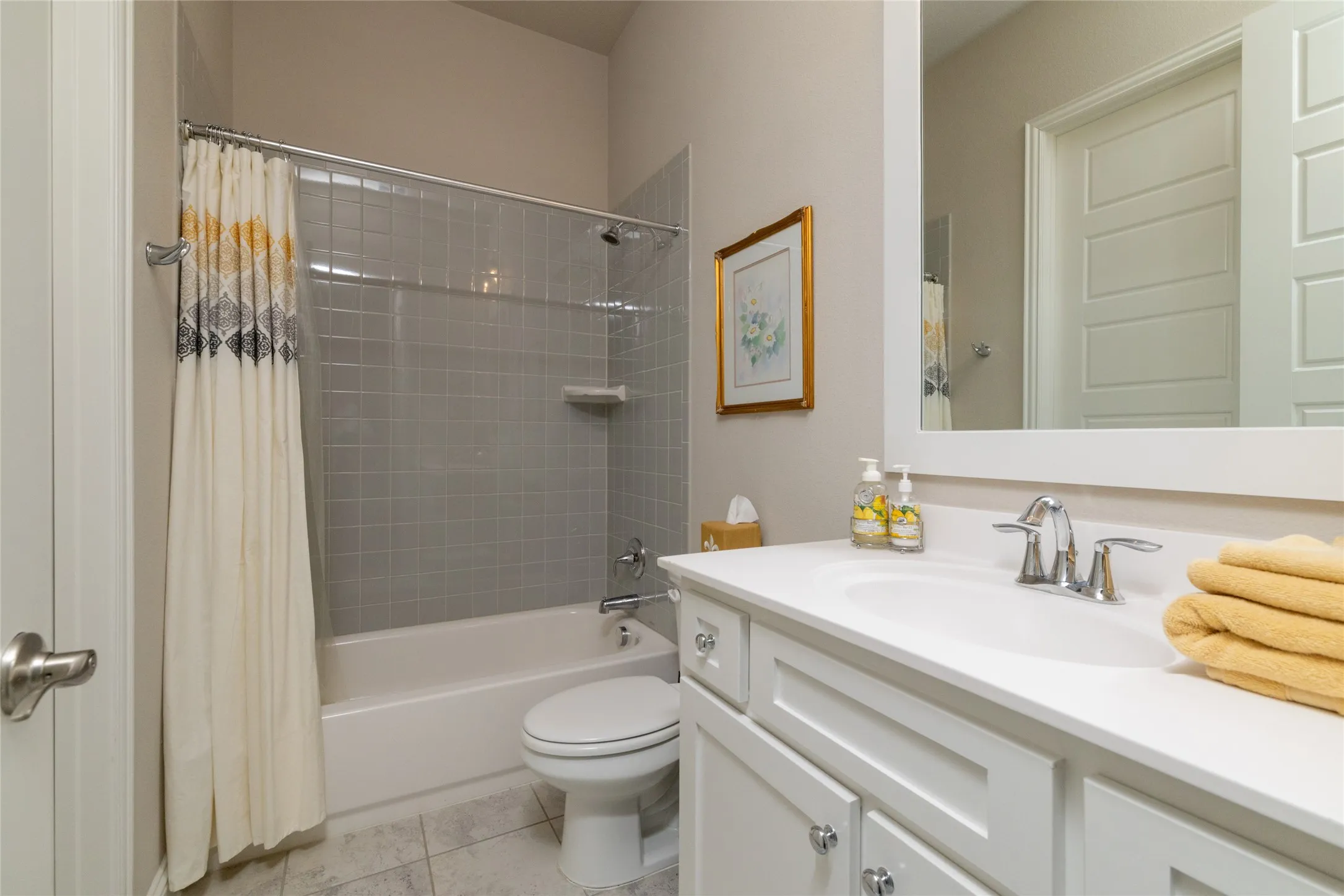Ensuite Bath for Bedroom #2