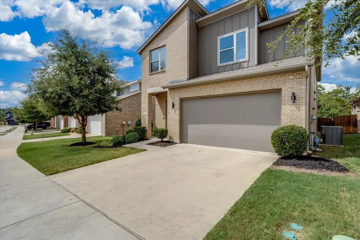 Single Family Residence For Sale in Collin County , 537 Bramante Drive, Plano, Texas 75075, 4 Bedroom, 4 Bathroom, 2 Garage spaces, 3,369 Sqft, built in 2019, mls#21349011, Real Estate Agent in Plano, Homes For Sale in Collin county, Homes For Sale in Plano, Realtor in Plano Texas, Real Estate Brokerage Independent Realty Texas, Luminita Cordes Realtor