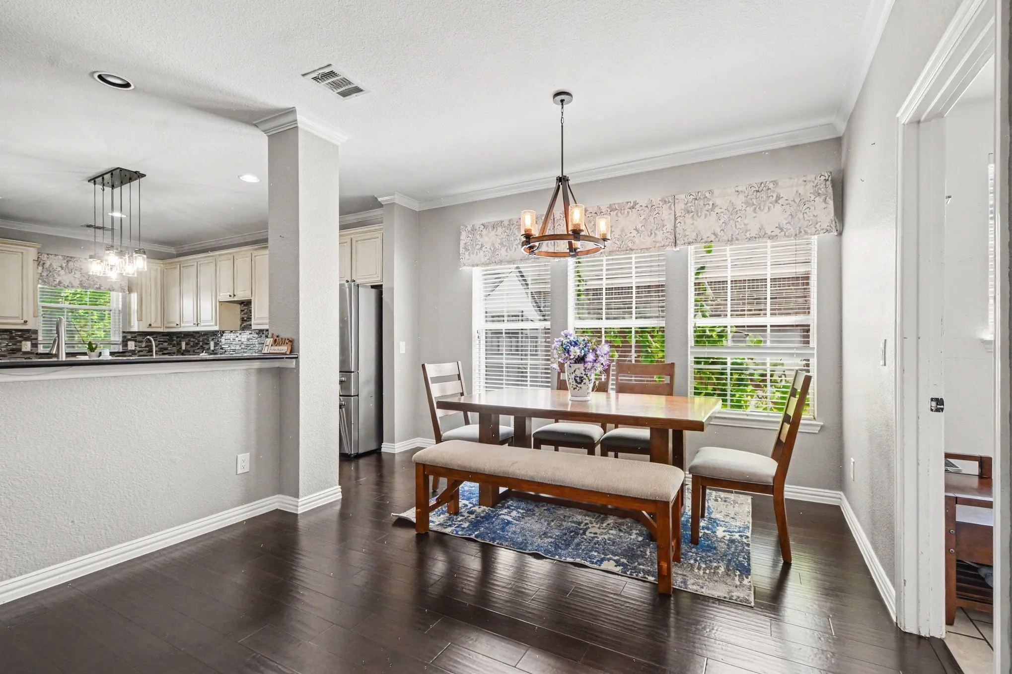 Single Family Residence For Sale in Dallas County , 417 Forest Ridge Drive, Coppell, Texas 75019, 5 Bedroom, 3 Bathroom, 2 Garage spaces, 3,767 Sqft, built in 2000, mls#21355936, Real Estate Agent in Coppell, Homes For Sale in Dallas county, Homes For Sale in Coppell, Realtor in Coppell Texas, Real Estate Brokerage Independent Realty Texas, Luminita Cordes Realtor