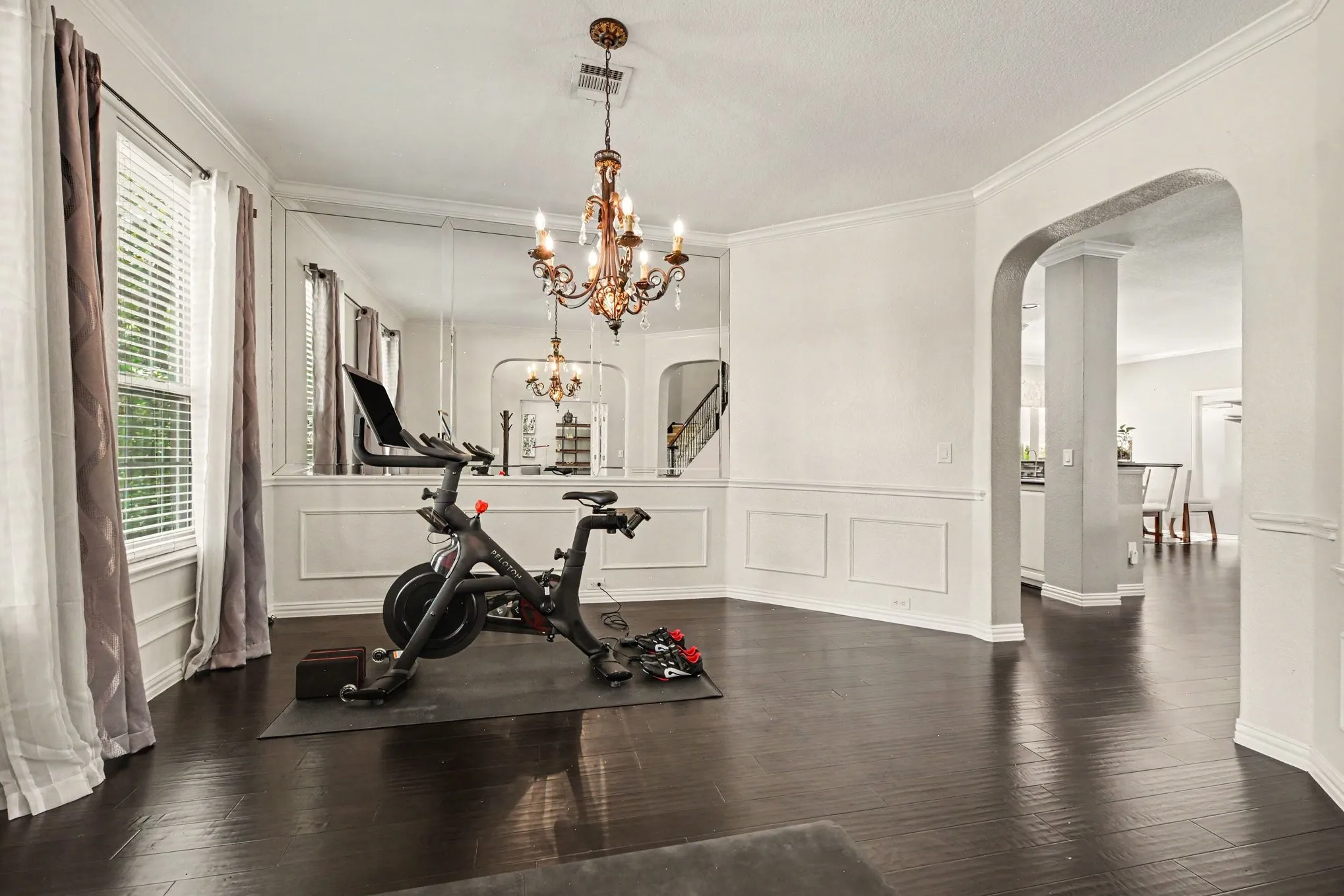 Single Family Residence For Sale in Dallas County , 417 Forest Ridge Drive, Coppell, Texas 75019, 5 Bedroom, 3 Bathroom, 2 Garage spaces, 3,767 Sqft, built in 2000, mls#21355936, Real Estate Agent in Coppell, Homes For Sale in Dallas county, Homes For Sale in Coppell, Realtor in Coppell Texas, Real Estate Brokerage Independent Realty Texas, Luminita Cordes Realtor