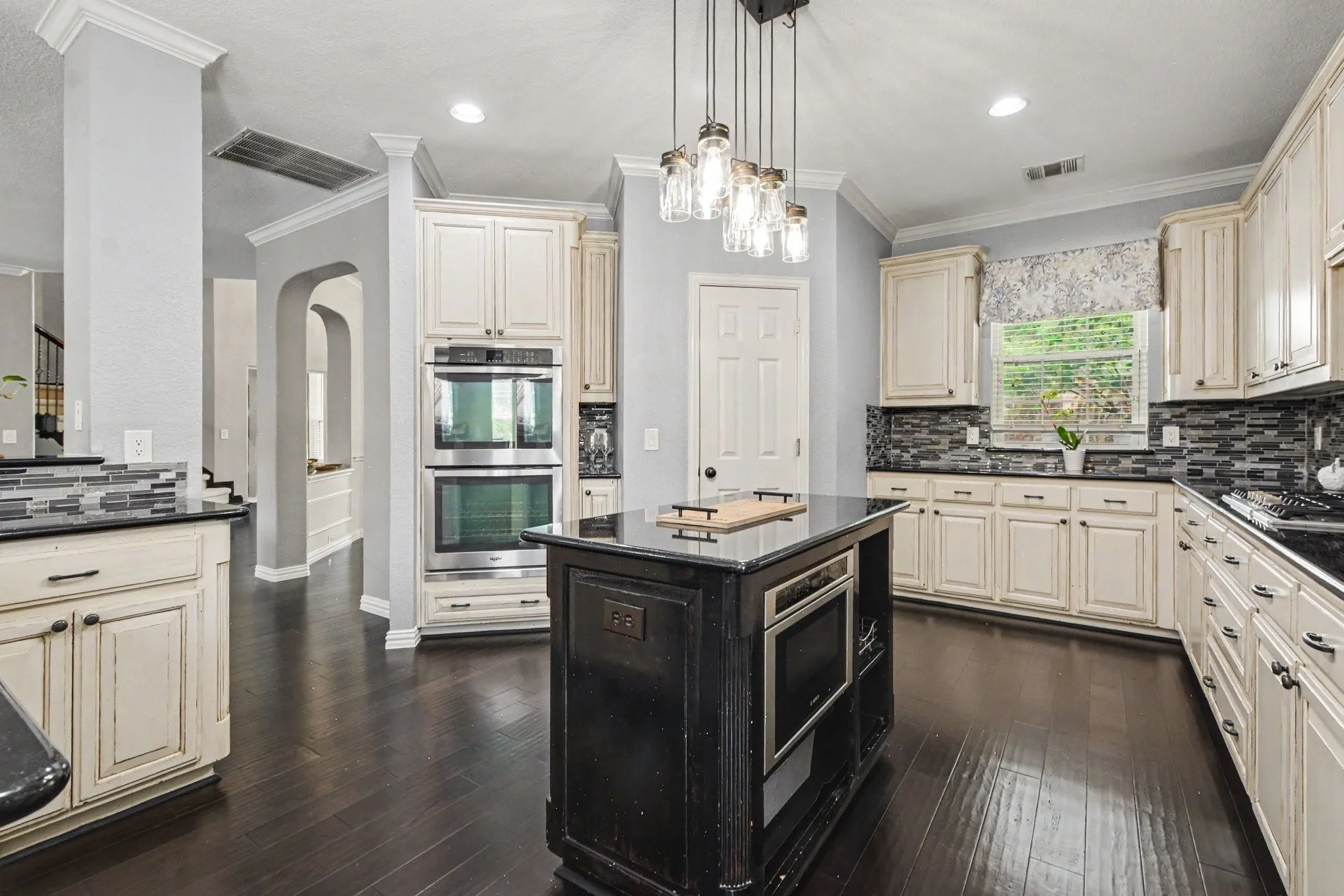 Single Family Residence For Sale in Dallas County , 417 Forest Ridge Drive, Coppell, Texas 75019, 5 Bedroom, 3 Bathroom, 2 Garage spaces, 3,767 Sqft, built in 2000, mls#21355936, Real Estate Agent in Coppell, Homes For Sale in Dallas county, Homes For Sale in Coppell, Realtor in Coppell Texas, Real Estate Brokerage Independent Realty Texas, Luminita Cordes Realtor