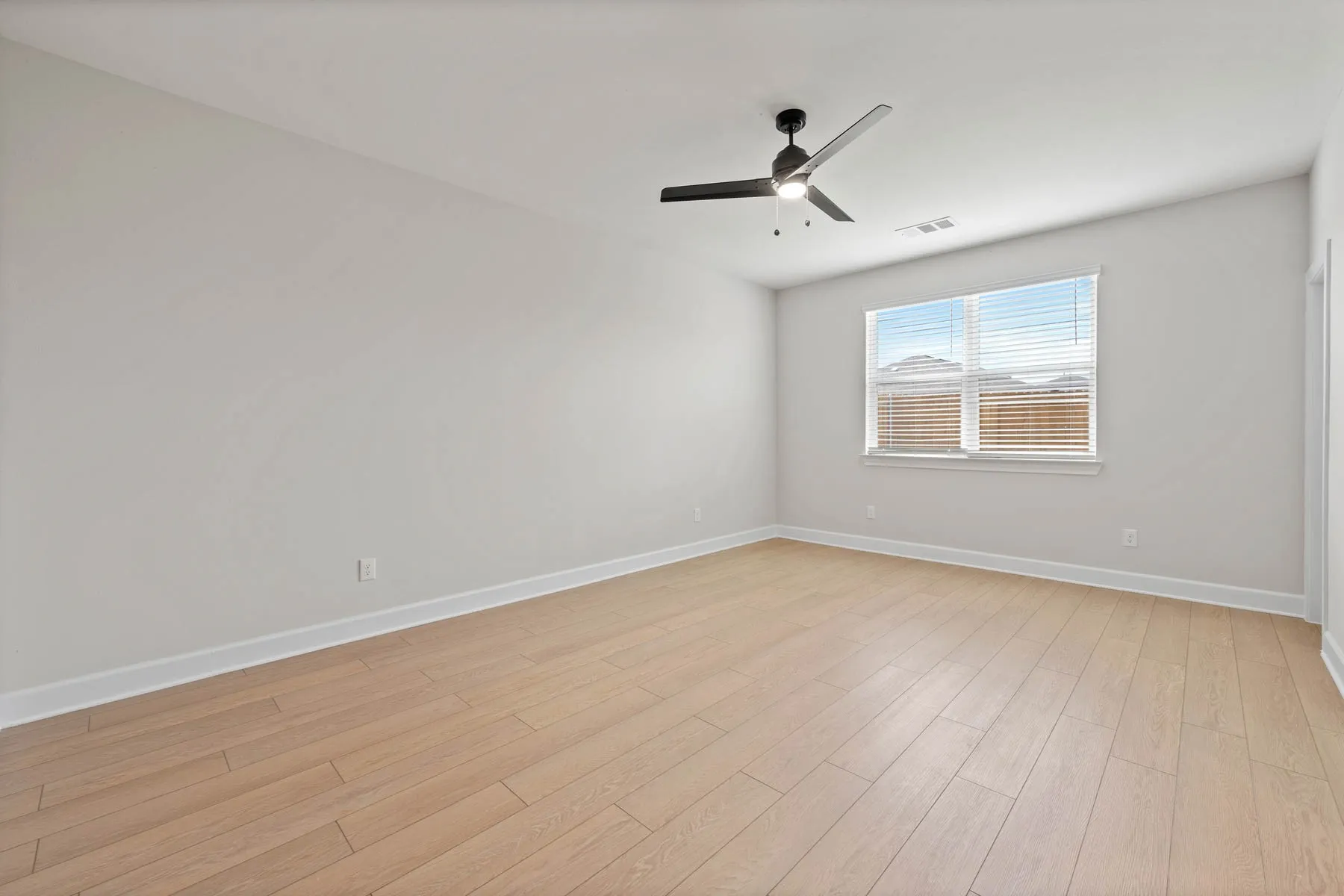 Single Family Residence For Rent in Collin County , 1217 Dye Boulevard, Princeton, Texas 75407, 5 Bedroom, 3 Bathroom, 2 Garage spaces, 2,523 Sqft, built in 2026, mls#21369676, Real Estate Agent in Princeton, Homes For Rent in Collin county, Homes For Rent in Princeton, Realtor in Princeton Texas, Real Estate Brokerage Independent Realty Texas, Luminita Cordes Realtor