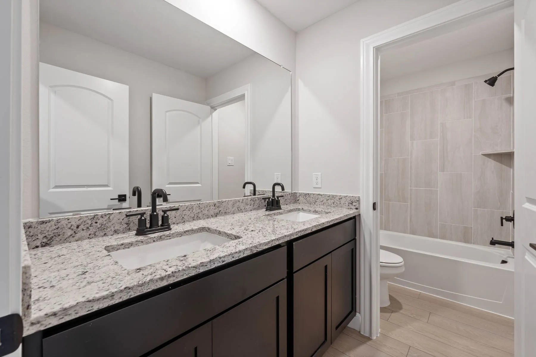 Single Family Residence For Rent in Collin County , 1217 Dye Boulevard, Princeton, Texas 75407, 5 Bedroom, 3 Bathroom, 2 Garage spaces, 2,523 Sqft, built in 2026, mls#21369676, Real Estate Agent in Princeton, Homes For Rent in Collin county, Homes For Rent in Princeton, Realtor in Princeton Texas, Real Estate Brokerage Independent Realty Texas, Luminita Cordes Realtor