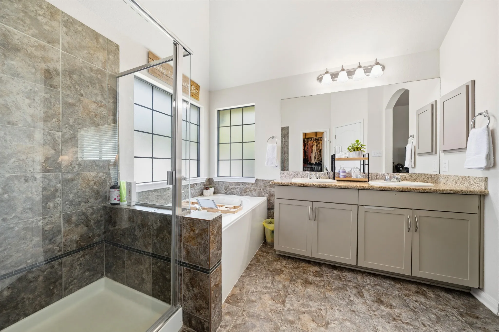Single Family Residence For Sale in Mc Lennan County , 10333 Condor Loop, Waco, Texas 76708, 3 Bedroom, 2 Bathroom, 2 Garage spaces, 1,346 Sqft, built in 2012, mls#21369294, Real Estate Agent in Waco, Homes For Sale in Mc Lennan county, Homes For Sale in Waco, Realtor in Waco Texas, Real Estate Brokerage Independent Realty Texas, Luminita Cordes Realtor