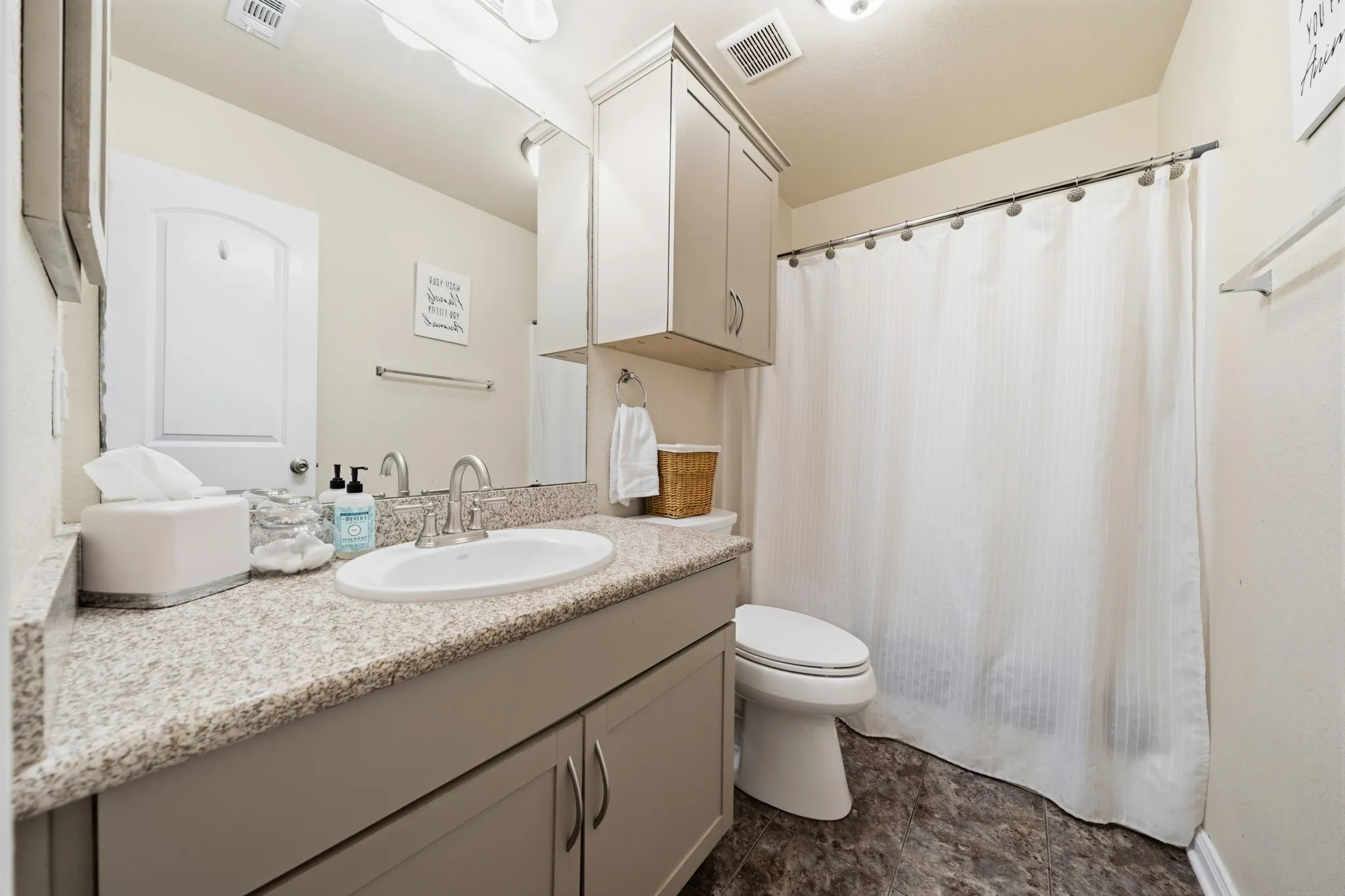 Single Family Residence For Sale in Mc Lennan County , 10333 Condor Loop, Waco, Texas 76708, 3 Bedroom, 2 Bathroom, 2 Garage spaces, 1,346 Sqft, built in 2012, mls#21369294, Real Estate Agent in Waco, Homes For Sale in Mc Lennan county, Homes For Sale in Waco, Realtor in Waco Texas, Real Estate Brokerage Independent Realty Texas, Luminita Cordes Realtor