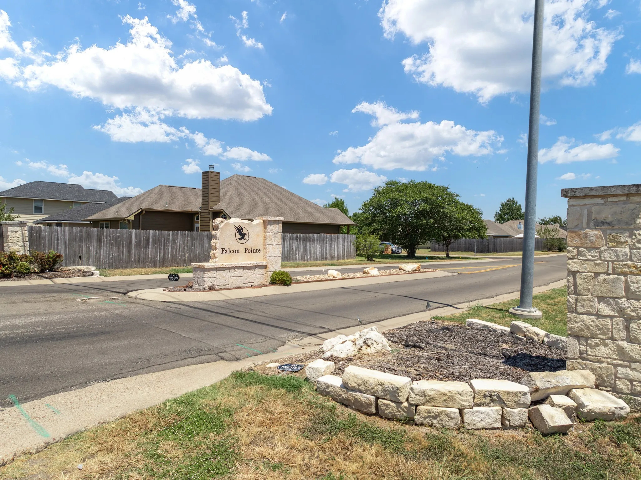 Single Family Residence For Sale in Mc Lennan County , 10333 Condor Loop, Waco, Texas 76708, 3 Bedroom, 2 Bathroom, 2 Garage spaces, 1,346 Sqft, built in 2012, mls#21369294, Real Estate Agent in Waco, Homes For Sale in Mc Lennan county, Homes For Sale in Waco, Realtor in Waco Texas, Real Estate Brokerage Independent Realty Texas, Luminita Cordes Realtor