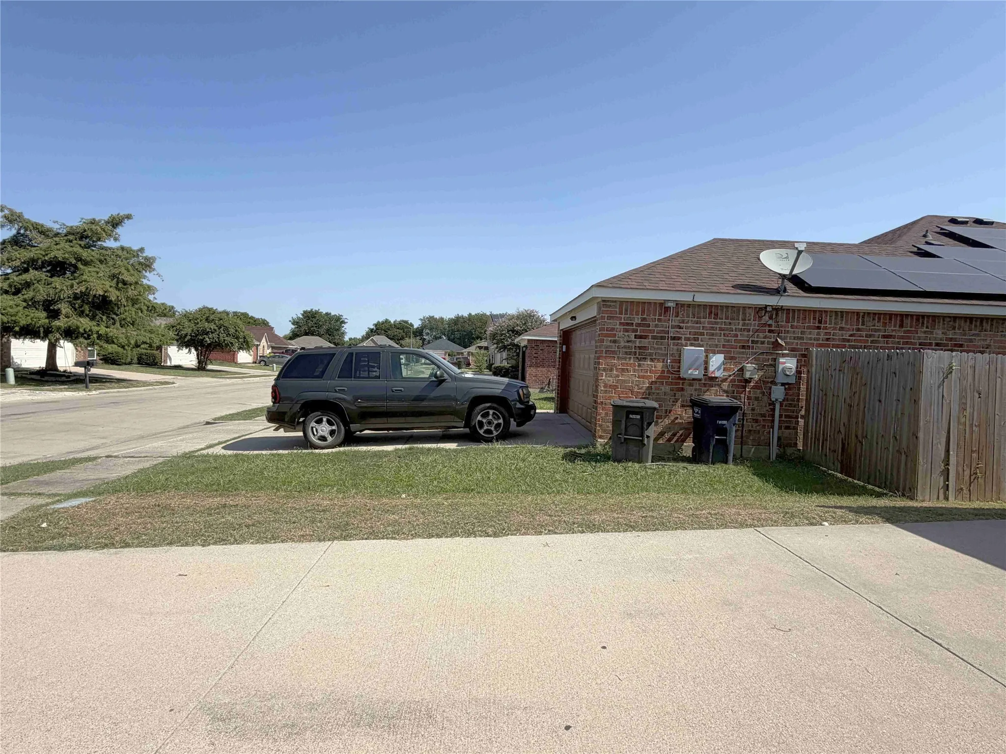 Single Family Residence For Sale in Tarrant County , 9325 Rhoni Court, Fort Worth, Texas 76140, 3 Bedroom, 2 Bathroom, 2 Garage spaces, 1,382 Sqft, built in 2005, mls#21369680, Real Estate Agent in Fort Worth, Homes For Sale in Tarrant county, Homes For Sale in Fort Worth, Realtor in Fort Worth Texas, Real Estate Brokerage Independent Realty Texas, Luminita Cordes Realtor
