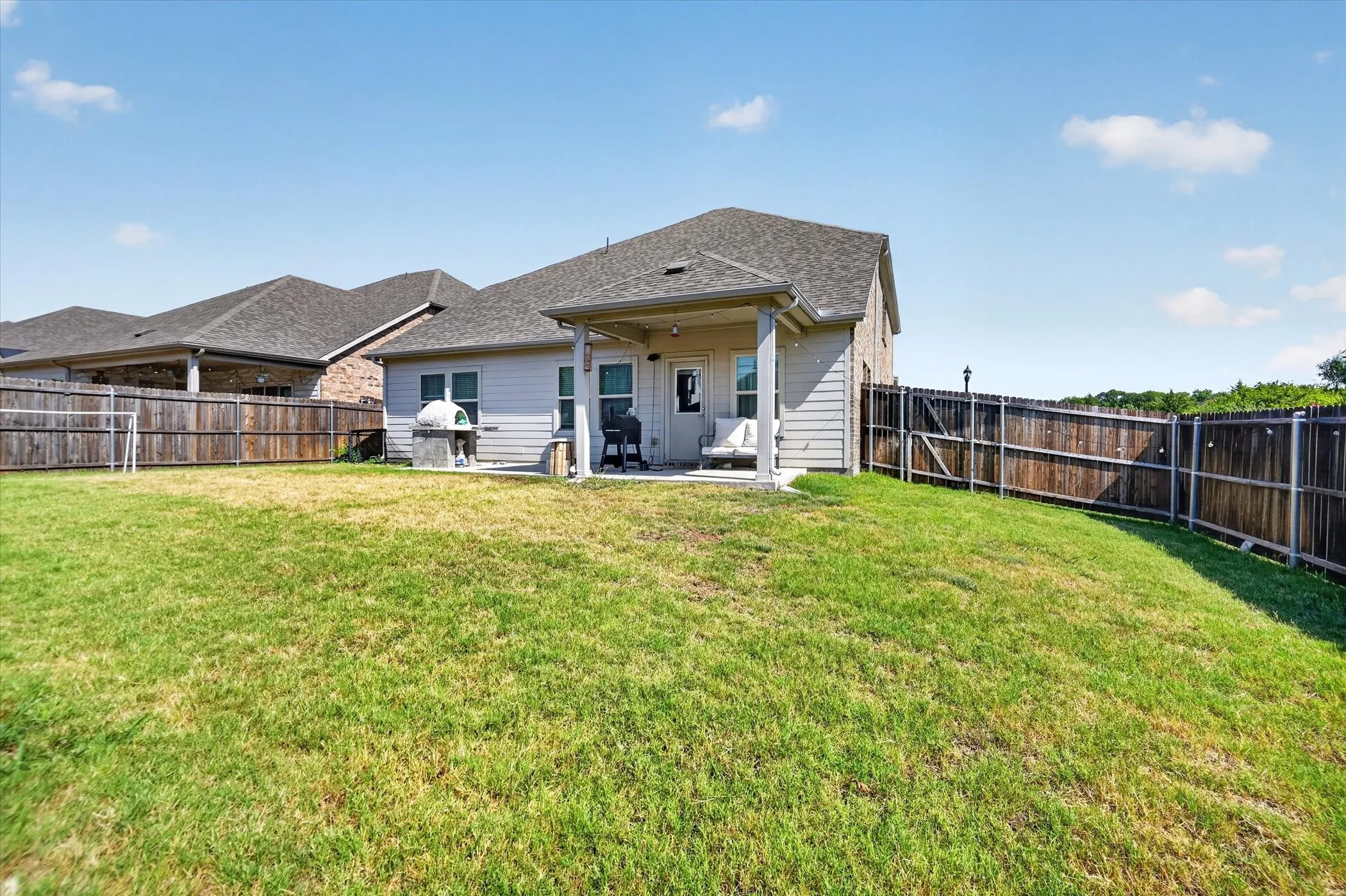 Single Family Residence For Sale in Collin County , 447 Crystal Clear Lane, Princeton, Texas 75407, 5 Bedroom, 3 Bathroom, 2 Garage spaces, 3,045 Sqft, built in 2021, mls#21369616, Real Estate Agent in Princeton, Homes For Sale in Collin county, Homes For Sale in Princeton, Realtor in Princeton Texas, Real Estate Brokerage Independent Realty Texas, Luminita Cordes Realtor