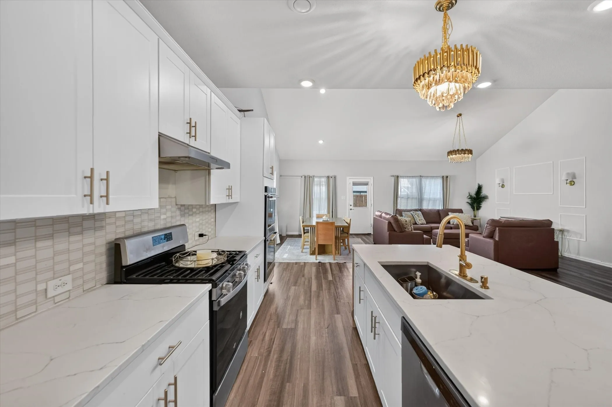 Single Family Residence For Sale in Collin County , 447 Crystal Clear Lane, Princeton, Texas 75407, 5 Bedroom, 3 Bathroom, 2 Garage spaces, 3,045 Sqft, built in 2021, mls#21369616, Real Estate Agent in Princeton, Homes For Sale in Collin county, Homes For Sale in Princeton, Realtor in Princeton Texas, Real Estate Brokerage Independent Realty Texas, Luminita Cordes Realtor