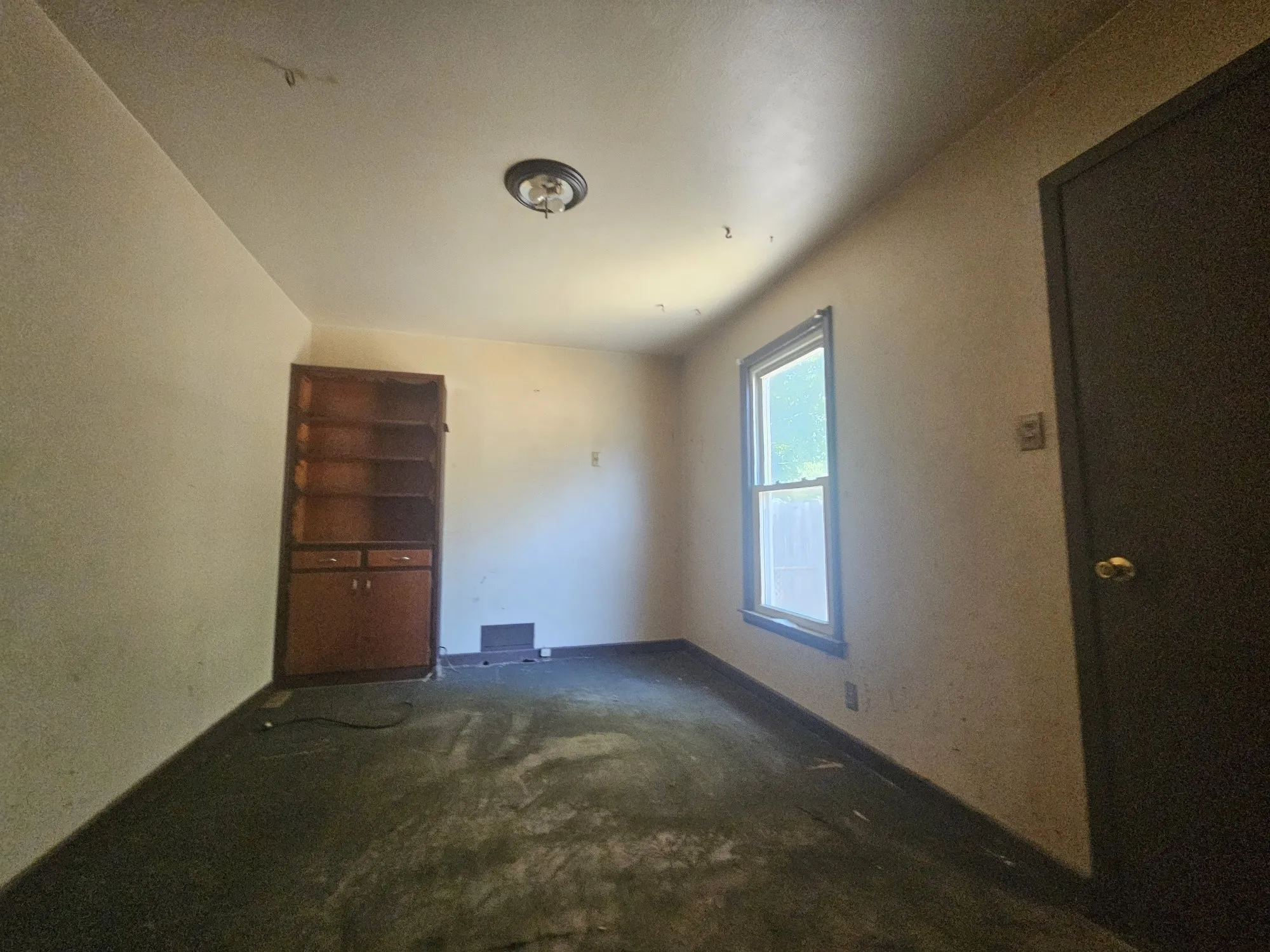 Single Family Residence For Sale in Tarrant County , 540 Harrison Lane, Hurst, Texas 76053, 3 Bedroom, 1 Bathroom, 2 Garage spaces, 950 Sqft, built in 1954, mls#21368456, Real Estate Agent in Hurst, Homes For Sale in Tarrant county, Homes For Sale in Hurst, Realtor in Hurst Texas, Real Estate Brokerage Independent Realty Texas, Luminita Cordes Realtor