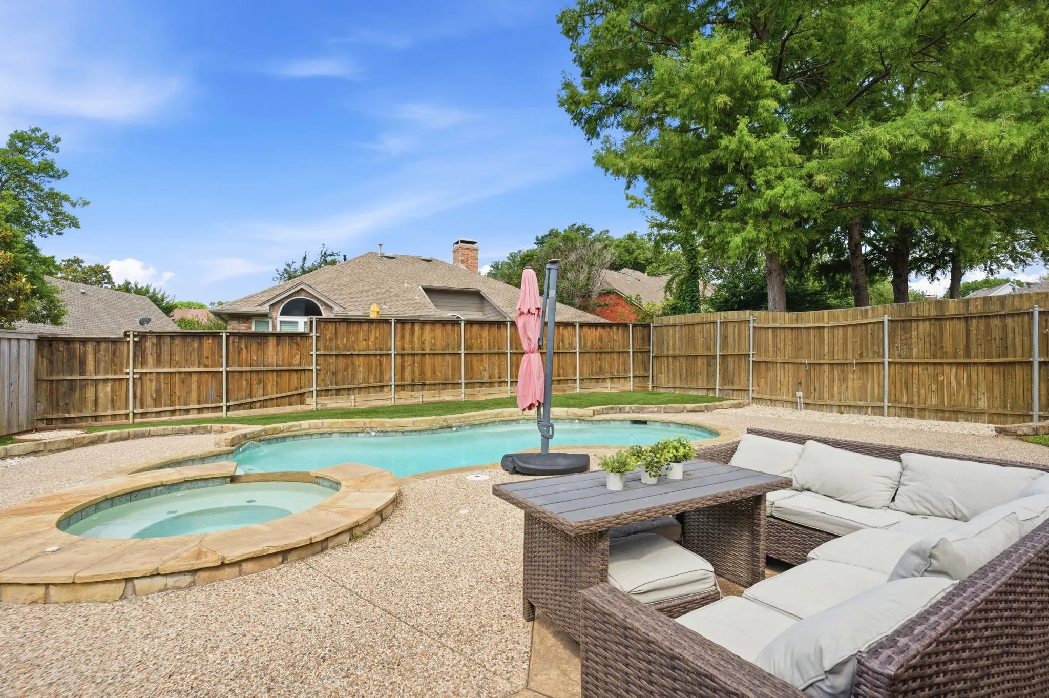 Single Family Residence For Sale in Collin County , 2214 Cherry Hill Lane, Mc Kinney, Texas 75072, 4 Bedroom, 3 Bathroom, 2 Garage spaces, 2,792 Sqft, built in 1990, mls#21369179, Real Estate Agent in Mc Kinney, Homes For Sale in Collin county, Homes For Sale in Mc Kinney, Realtor in Mc Kinney Texas, Real Estate Brokerage Independent Realty Texas, Luminita Cordes Realtor