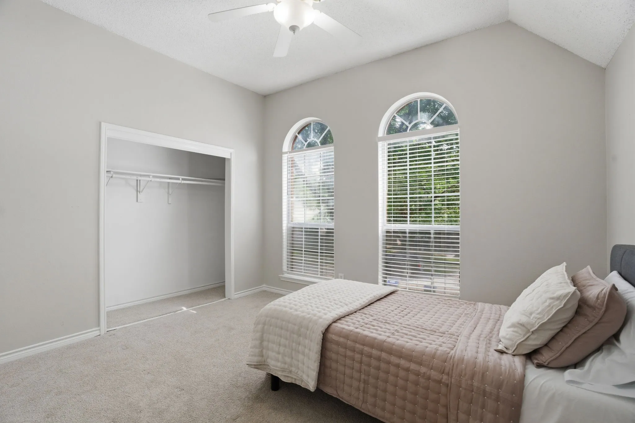 Single Family Residence For Sale in Collin County , 2214 Cherry Hill Lane, Mc Kinney, Texas 75072, 4 Bedroom, 3 Bathroom, 2 Garage spaces, 2,792 Sqft, built in 1990, mls#21369179, Real Estate Agent in Mc Kinney, Homes For Sale in Collin county, Homes For Sale in Mc Kinney, Realtor in Mc Kinney Texas, Real Estate Brokerage Independent Realty Texas, Luminita Cordes Realtor