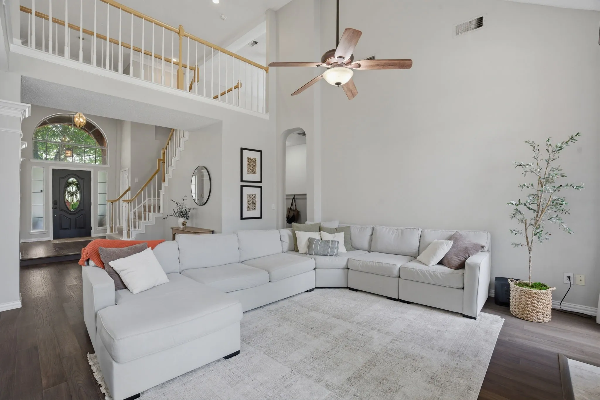 Single Family Residence For Sale in Collin County , 2214 Cherry Hill Lane, Mc Kinney, Texas 75072, 4 Bedroom, 3 Bathroom, 2 Garage spaces, 2,792 Sqft, built in 1990, mls#21369179, Real Estate Agent in Mc Kinney, Homes For Sale in Collin county, Homes For Sale in Mc Kinney, Realtor in Mc Kinney Texas, Real Estate Brokerage Independent Realty Texas, Luminita Cordes Realtor