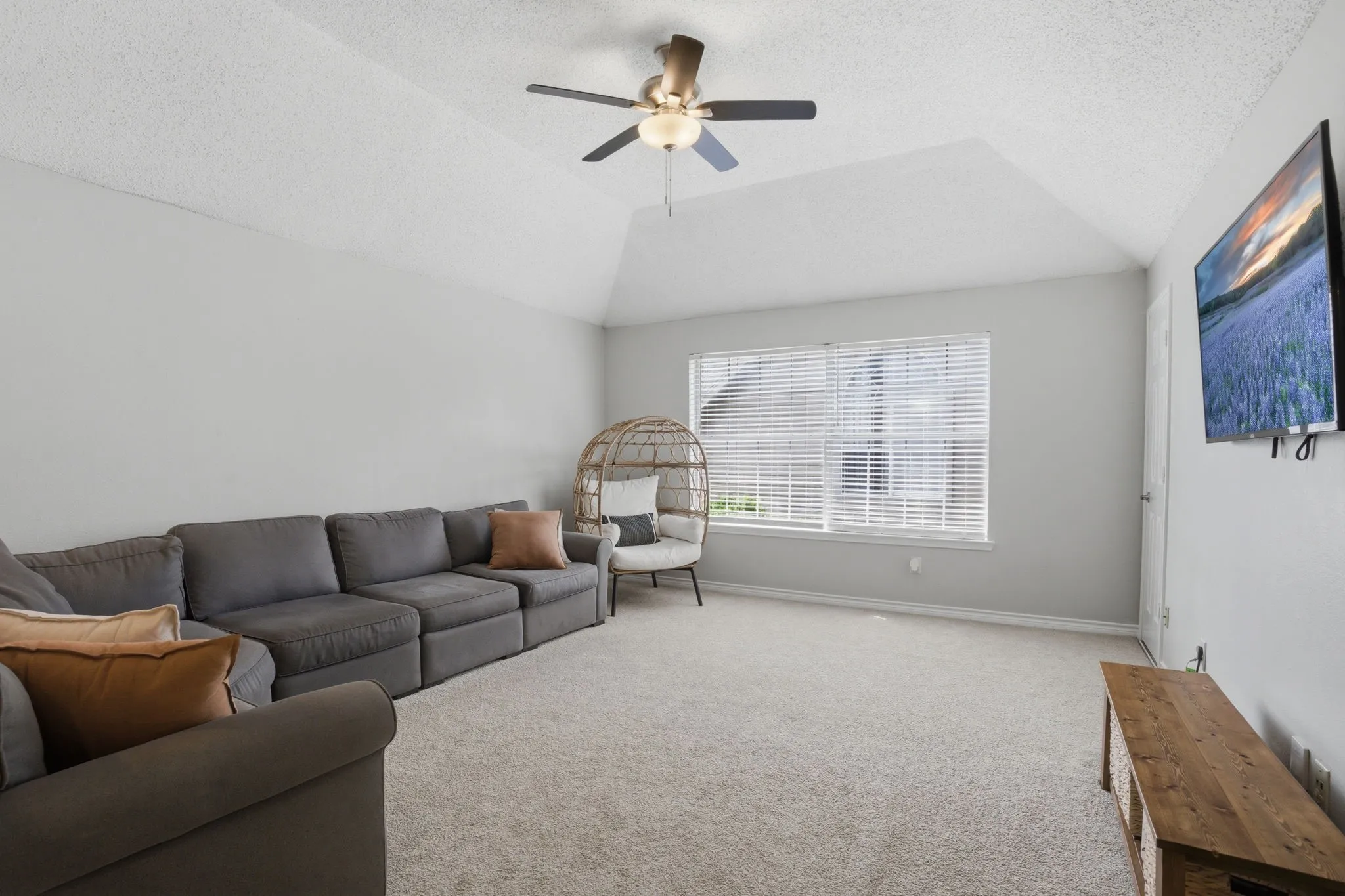 Single Family Residence For Sale in Collin County , 2214 Cherry Hill Lane, Mc Kinney, Texas 75072, 4 Bedroom, 3 Bathroom, 2 Garage spaces, 2,792 Sqft, built in 1990, mls#21369179, Real Estate Agent in Mc Kinney, Homes For Sale in Collin county, Homes For Sale in Mc Kinney, Realtor in Mc Kinney Texas, Real Estate Brokerage Independent Realty Texas, Luminita Cordes Realtor