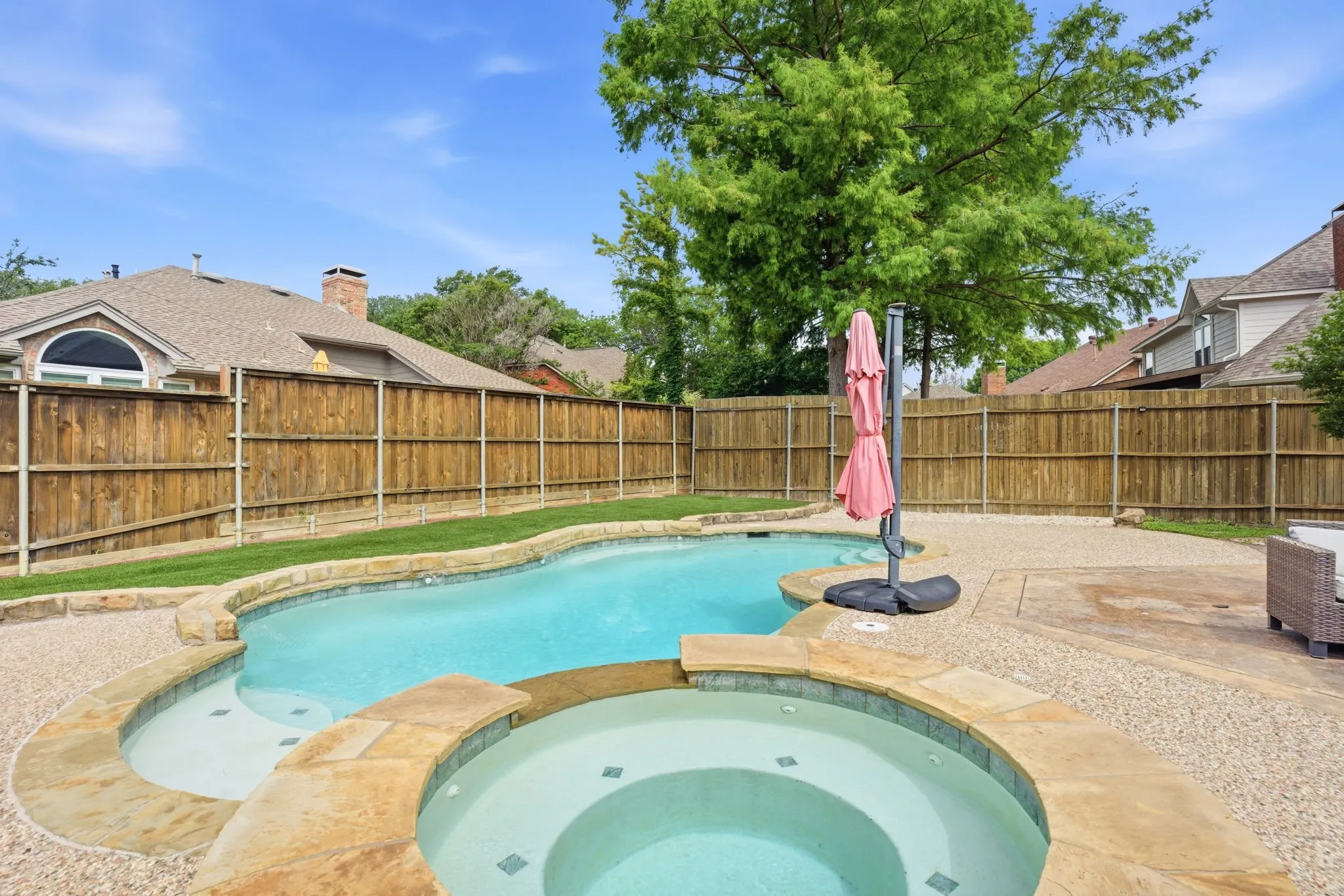 Single Family Residence For Sale in Collin County , 2214 Cherry Hill Lane, Mc Kinney, Texas 75072, 4 Bedroom, 3 Bathroom, 2 Garage spaces, 2,792 Sqft, built in 1990, mls#21369179, Real Estate Agent in Mc Kinney, Homes For Sale in Collin county, Homes For Sale in Mc Kinney, Realtor in Mc Kinney Texas, Real Estate Brokerage Independent Realty Texas, Luminita Cordes Realtor