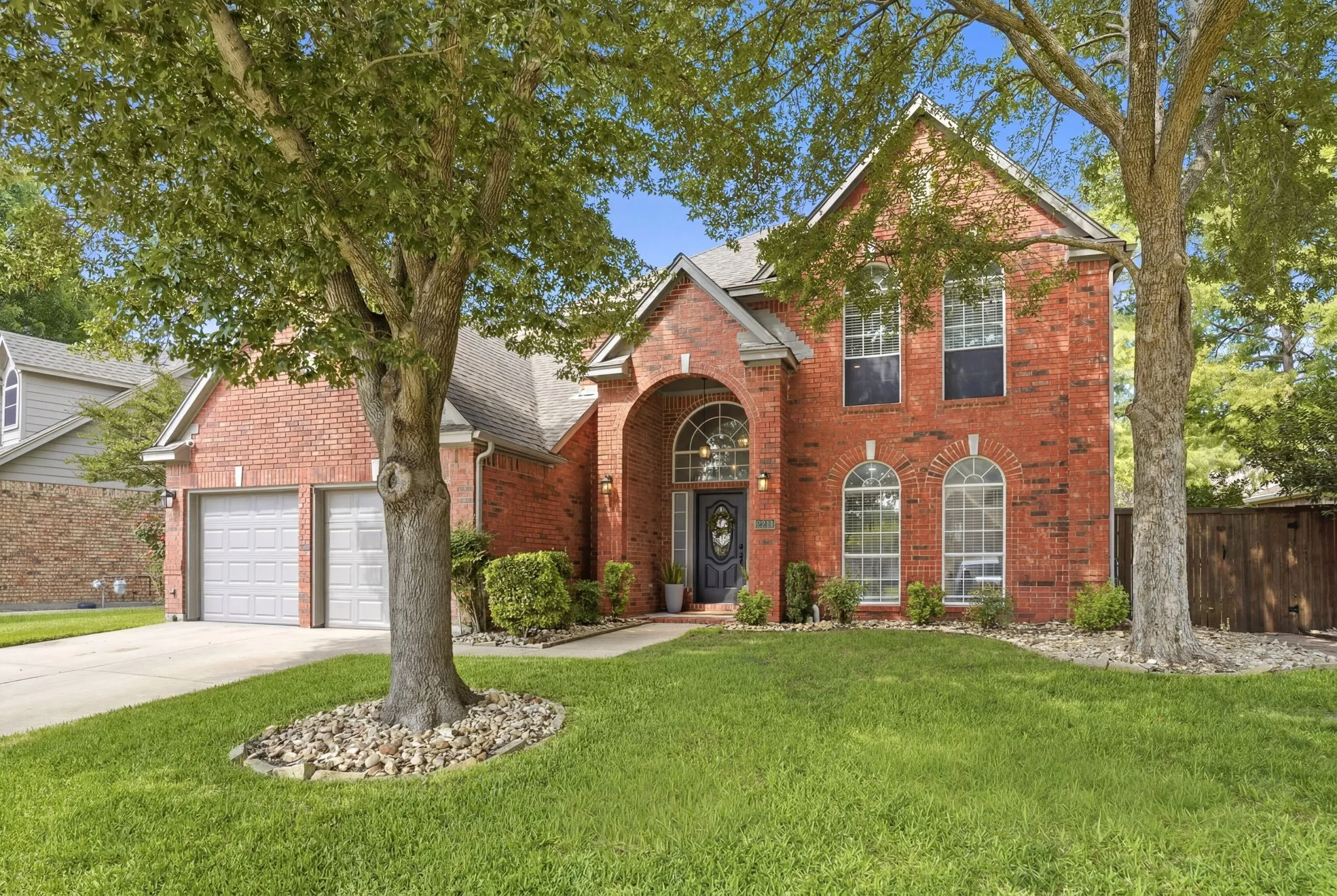 Single Family Residence For Sale in Collin County , 2214 Cherry Hill Lane, Mc Kinney, Texas 75072, 4 Bedroom, 3 Bathroom, 2 Garage spaces, 2,792 Sqft, built in 1990, mls#21369179, Real Estate Agent in Mc Kinney, Homes For Sale in Collin county, Homes For Sale in Mc Kinney, Realtor in Mc Kinney Texas, Real Estate Brokerage Independent Realty Texas, Luminita Cordes Realtor