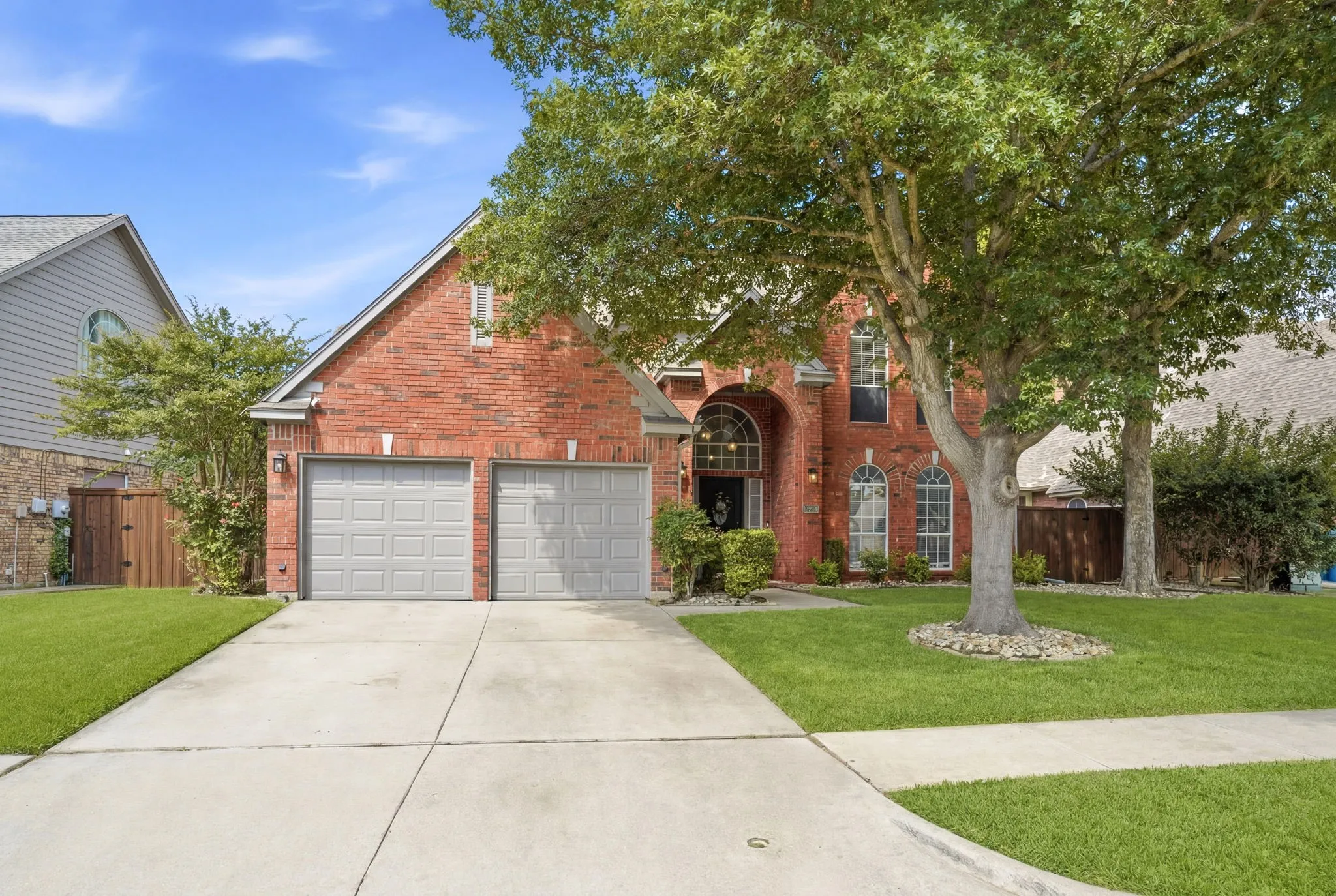 Single Family Residence For Sale in Collin County , 2214 Cherry Hill Lane, Mc Kinney, Texas 75072, 4 Bedroom, 3 Bathroom, 2 Garage spaces, 2,792 Sqft, built in 1990, mls#21369179, Real Estate Agent in Mc Kinney, Homes For Sale in Collin county, Homes For Sale in Mc Kinney, Realtor in Mc Kinney Texas, Real Estate Brokerage Independent Realty Texas, Luminita Cordes Realtor