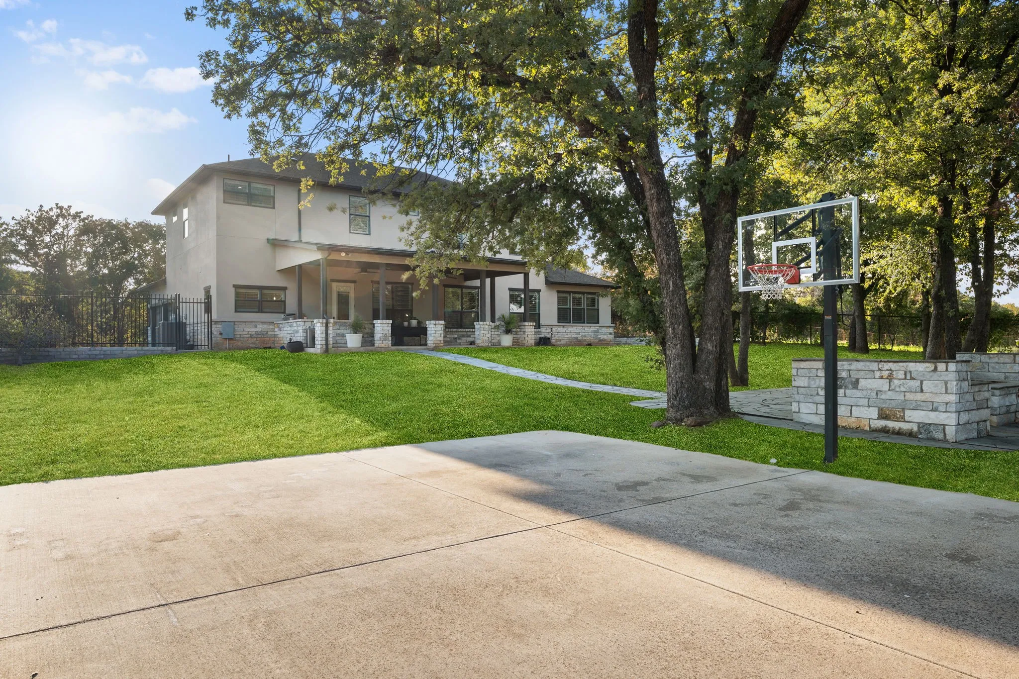 Single Family Residence For Sale in Tarrant County , 539 Lavena Street, Keller, Texas 76248, 4 Bedroom, 5 Bathroom, 2 Garage spaces, 4,040 Sqft, built in 2020, mls#21369440, Real Estate Agent in Keller, Homes For Sale in Tarrant county, Homes For Sale in Keller, Realtor in Keller Texas, Real Estate Brokerage Independent Realty Texas, Luminita Cordes Realtor