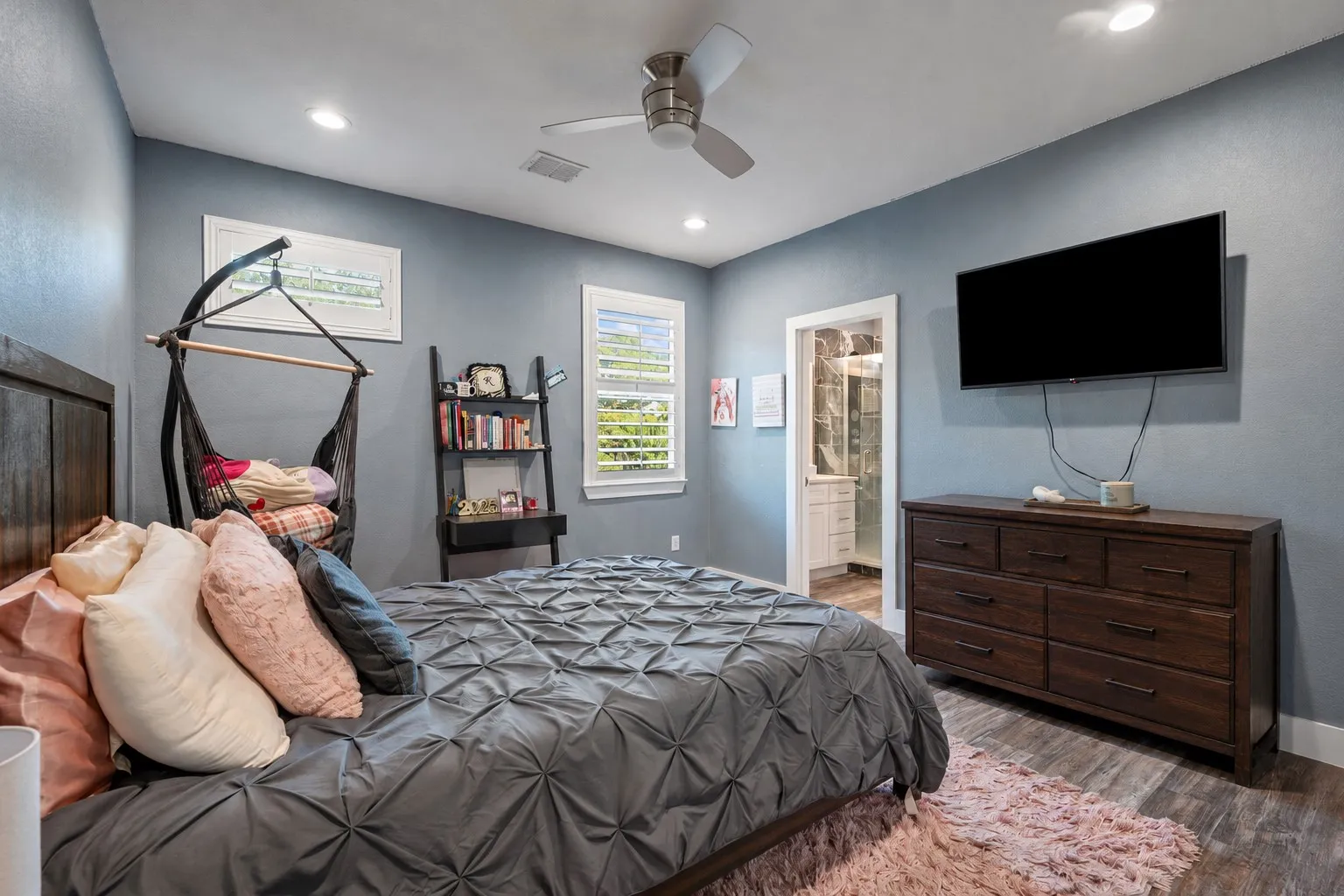 Single Family Residence For Sale in Tarrant County , 539 Lavena Street, Keller, Texas 76248, 4 Bedroom, 5 Bathroom, 2 Garage spaces, 4,040 Sqft, built in 2020, mls#21369440, Real Estate Agent in Keller, Homes For Sale in Tarrant county, Homes For Sale in Keller, Realtor in Keller Texas, Real Estate Brokerage Independent Realty Texas, Luminita Cordes Realtor