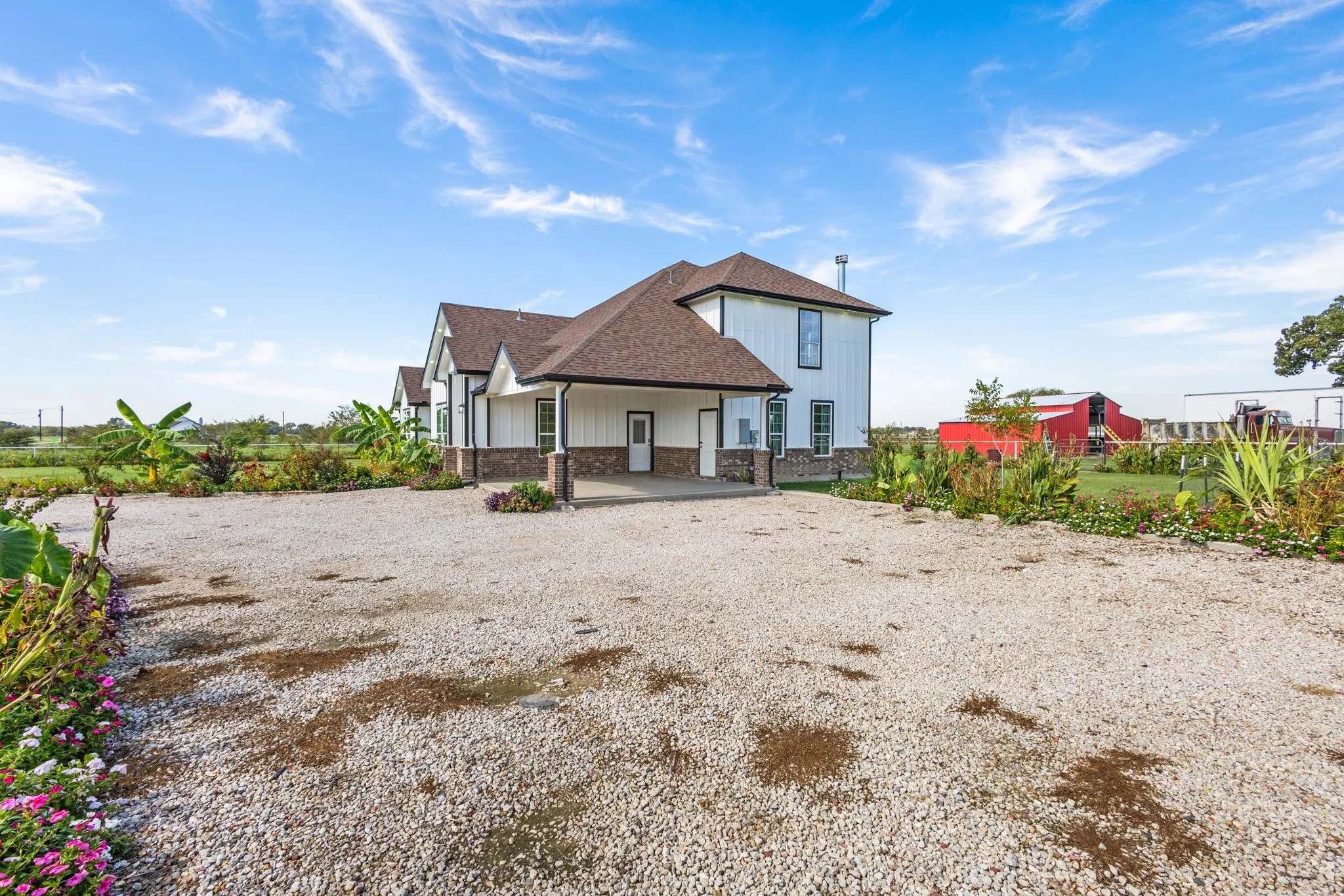 Single Family Residence For Sale in Van Zandt County , 233 Private Road 7786, Wills Point, Texas 75169, 5 Bedroom, 4 Bathroom, Garage spaces, 3,333 Sqft, built in 2023, mls#21369645, Real Estate Agent in Wills Point, Homes For Sale in Van Zandt county, Homes For Sale in Wills Point, Realtor in Wills Point Texas, Real Estate Brokerage Independent Realty Texas, Luminita Cordes Realtor