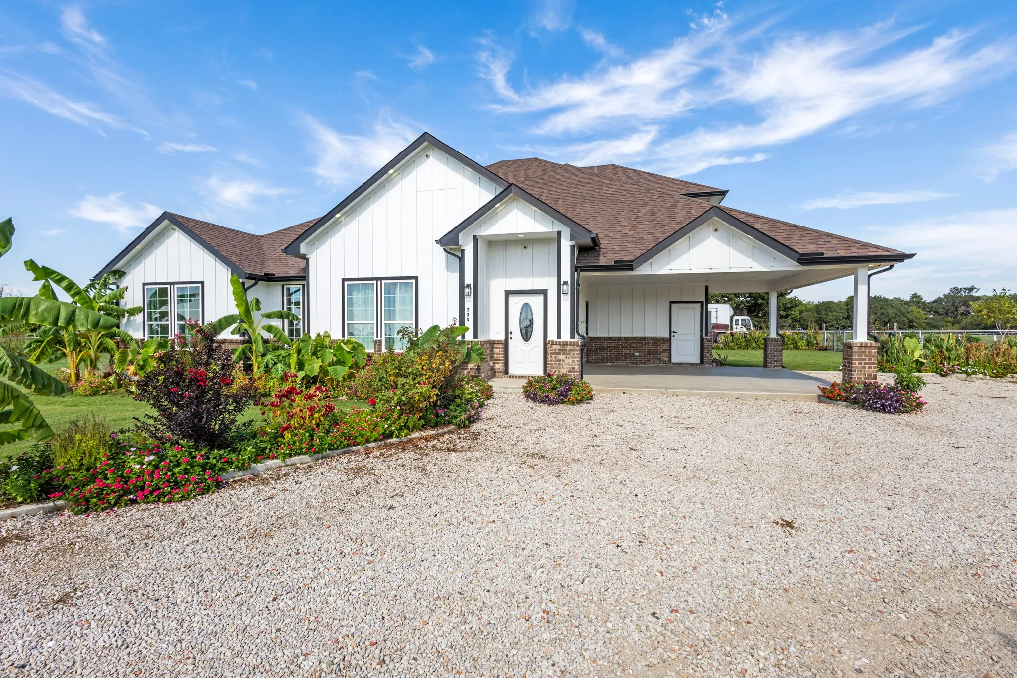 Single Family Residence For Sale in Van Zandt County , 233 Private Road 7786, Wills Point, Texas 75169, 5 Bedroom, 4 Bathroom, Garage spaces, 3,333 Sqft, built in 2023, mls#21369645, Real Estate Agent in Wills Point, Homes For Sale in Van Zandt county, Homes For Sale in Wills Point, Realtor in Wills Point Texas, Real Estate Brokerage Independent Realty Texas, Luminita Cordes Realtor