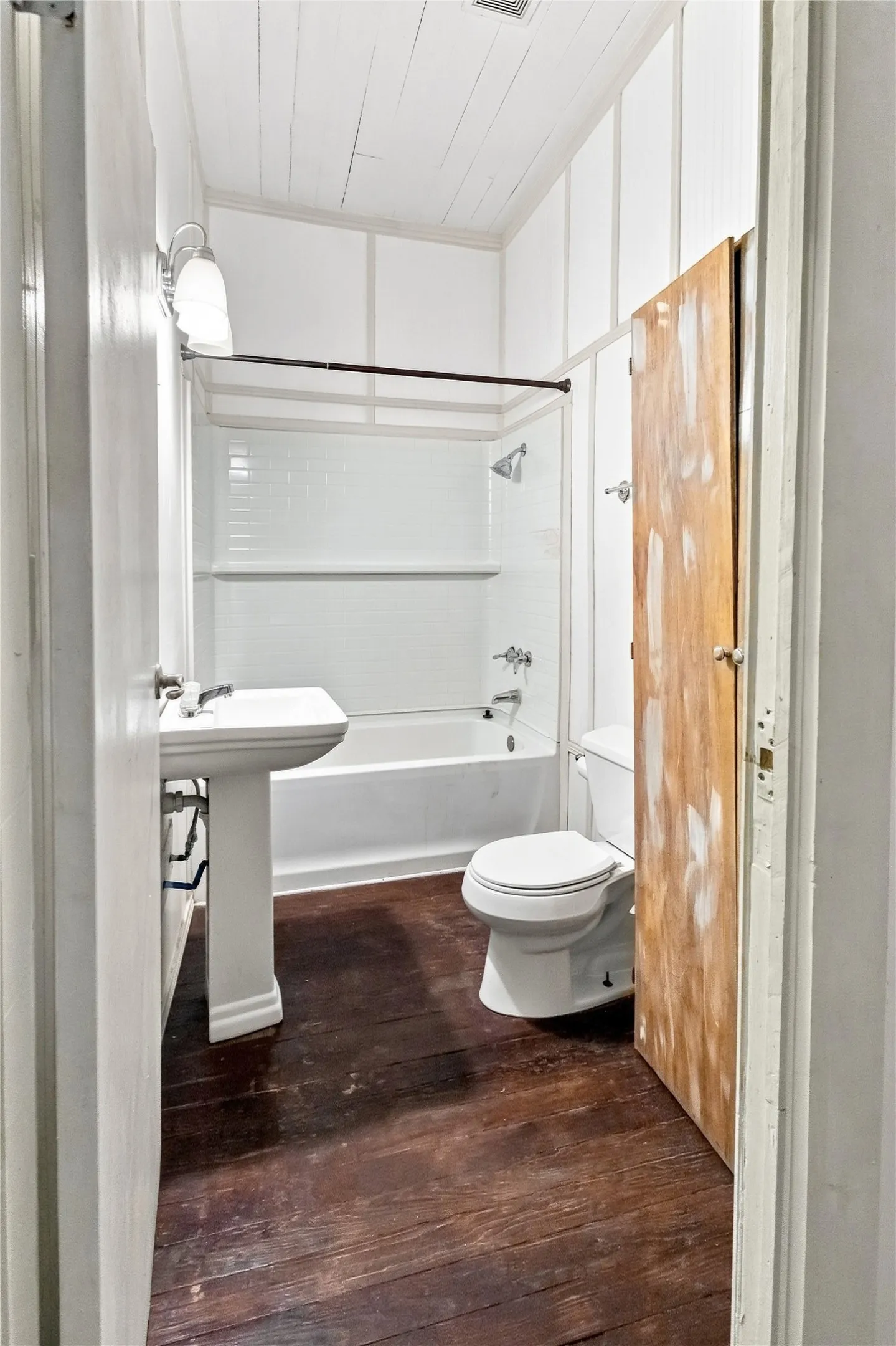 Single Family Residence For Sale in Eastland County , 904 Ave F, Cisco, Texas 76437, 1 Bedroom, 1 Bathroom, Garage spaces, 956 Sqft, built in 1920, mls#21369600, Real Estate Agent in Cisco, Homes For Sale in Eastland county, Homes For Sale in Cisco, Realtor in Cisco Texas, Real Estate Brokerage Independent Realty Texas, Luminita Cordes Realtor