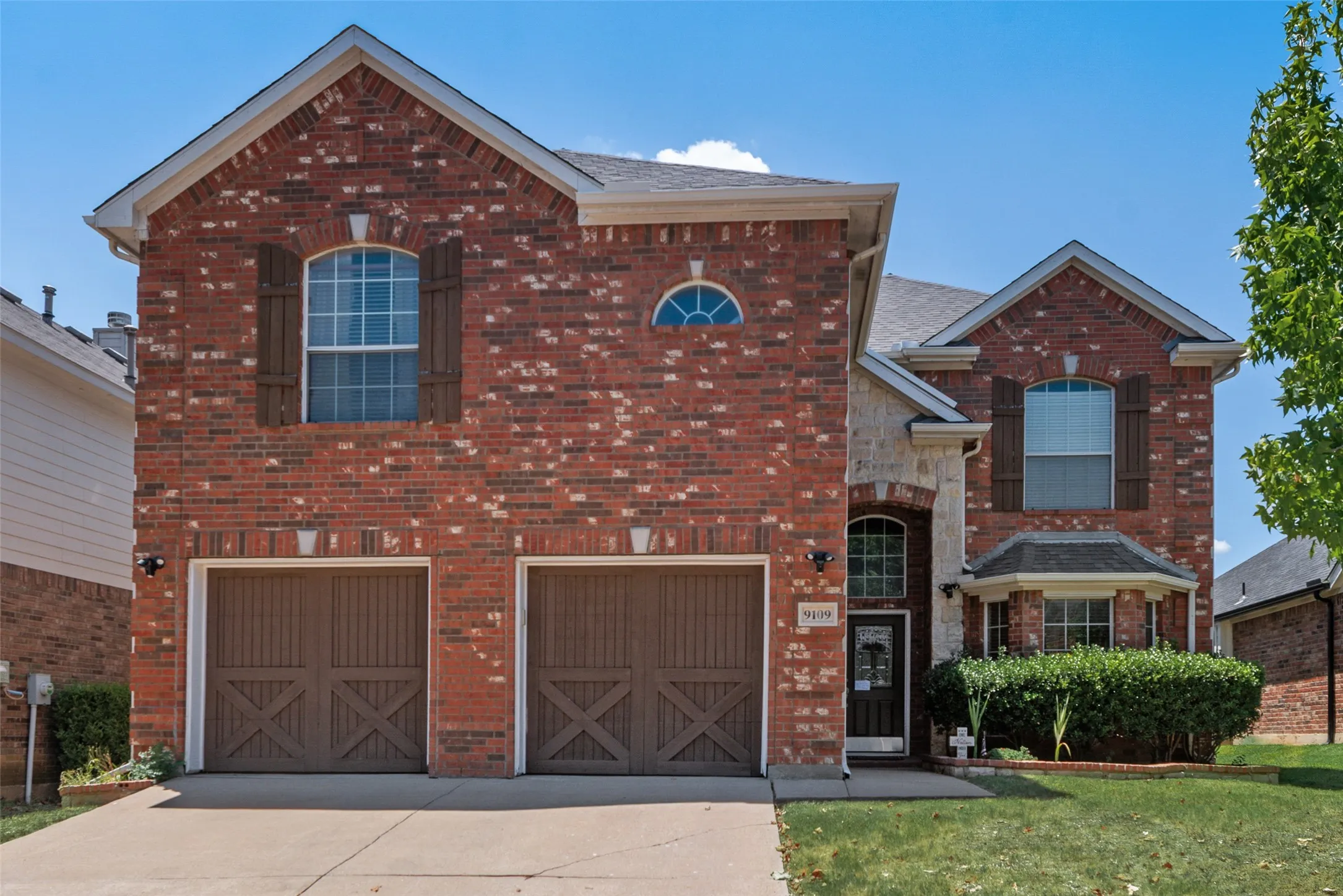 Single Family Residence For Rent in Tarrant County , 9109 Hawley Drive, Fort Worth, Texas 76244, 5 Bedroom, 4 Bathroom, 2 Garage spaces, 3,127 Sqft, built in 2006, mls#21369699, Real Estate Agent in Fort Worth, Homes For Rent in Tarrant county, Homes For Rent in Fort Worth, Realtor in Fort Worth Texas, Real Estate Brokerage Independent Realty Texas, Luminita Cordes Realtor