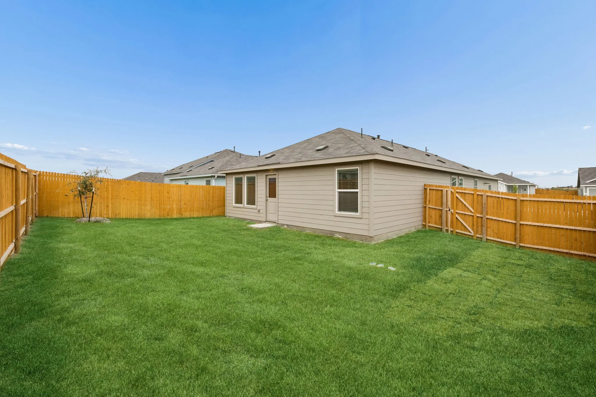 Single Family Residence For Rent in Tarrant County , 3109 lynmar Lane, Fort Worth, Texas 76179, 4 Bedroom, 2 Bathroom, 2 Garage spaces, 1,612 Sqft, built in 2026, mls#21369686, Real Estate Agent in Fort Worth, Homes For Rent in Tarrant county, Homes For Rent in Fort Worth, Realtor in Fort Worth Texas, Real Estate Brokerage Independent Realty Texas, Luminita Cordes Realtor