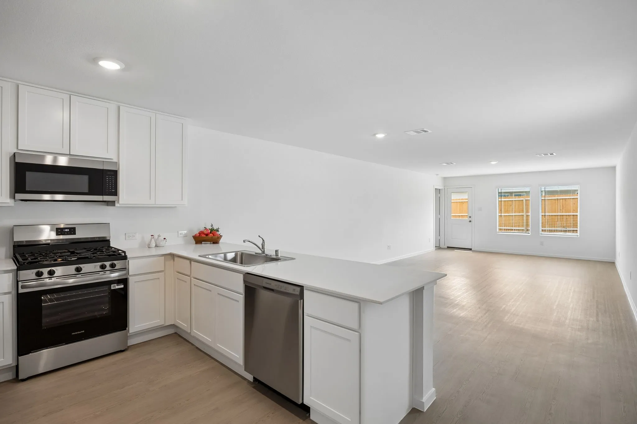 Single Family Residence For Rent in Tarrant County , 3109 lynmar Lane, Fort Worth, Texas 76179, 4 Bedroom, 2 Bathroom, 2 Garage spaces, 1,612 Sqft, built in 2026, mls#21369686, Real Estate Agent in Fort Worth, Homes For Rent in Tarrant county, Homes For Rent in Fort Worth, Realtor in Fort Worth Texas, Real Estate Brokerage Independent Realty Texas, Luminita Cordes Realtor