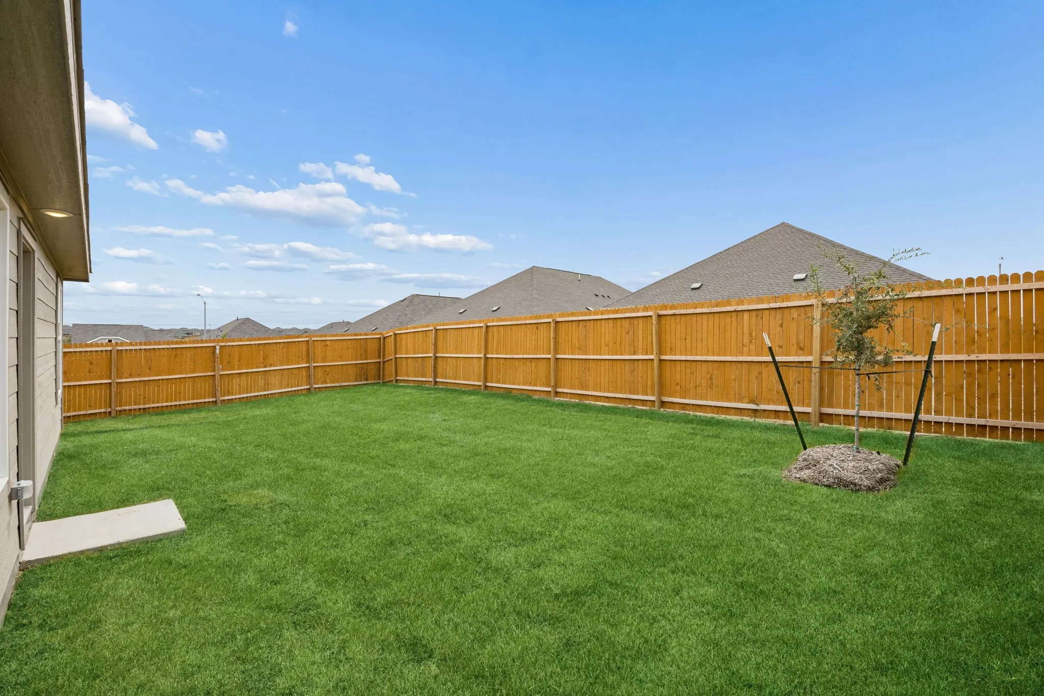 Single Family Residence For Rent in Tarrant County , 3109 lynmar Lane, Fort Worth, Texas 76179, 4 Bedroom, 2 Bathroom, 2 Garage spaces, 1,612 Sqft, built in 2026, mls#21369686, Real Estate Agent in Fort Worth, Homes For Rent in Tarrant county, Homes For Rent in Fort Worth, Realtor in Fort Worth Texas, Real Estate Brokerage Independent Realty Texas, Luminita Cordes Realtor