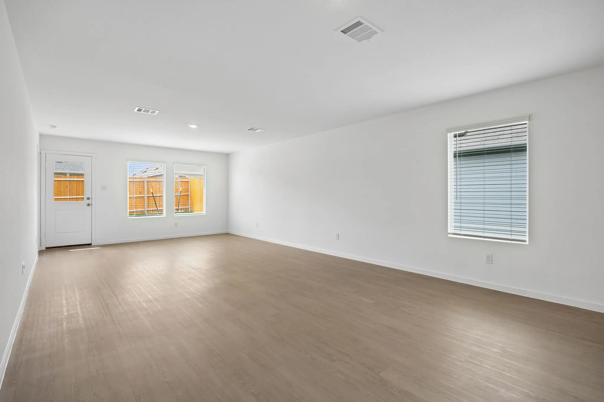 Single Family Residence For Rent in Tarrant County , 3109 lynmar Lane, Fort Worth, Texas 76179, 4 Bedroom, 2 Bathroom, 2 Garage spaces, 1,612 Sqft, built in 2026, mls#21369686, Real Estate Agent in Fort Worth, Homes For Rent in Tarrant county, Homes For Rent in Fort Worth, Realtor in Fort Worth Texas, Real Estate Brokerage Independent Realty Texas, Luminita Cordes Realtor