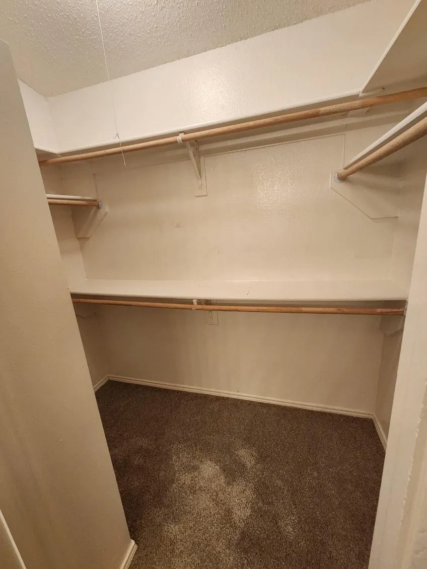 Townhouse For Rent in Tarrant County , 1503 Maybrook Court, Arlington, Texas 76014, 2 Bedroom, 3 Bathroom, 1 Garage spaces, 1,101 Sqft, built in 1986, mls#21369712, Real Estate Agent in Arlington, Homes For Rent in Tarrant county, Homes For Rent in Arlington, Realtor in Arlington Texas, Real Estate Brokerage Independent Realty Texas, Luminita Cordes Realtor