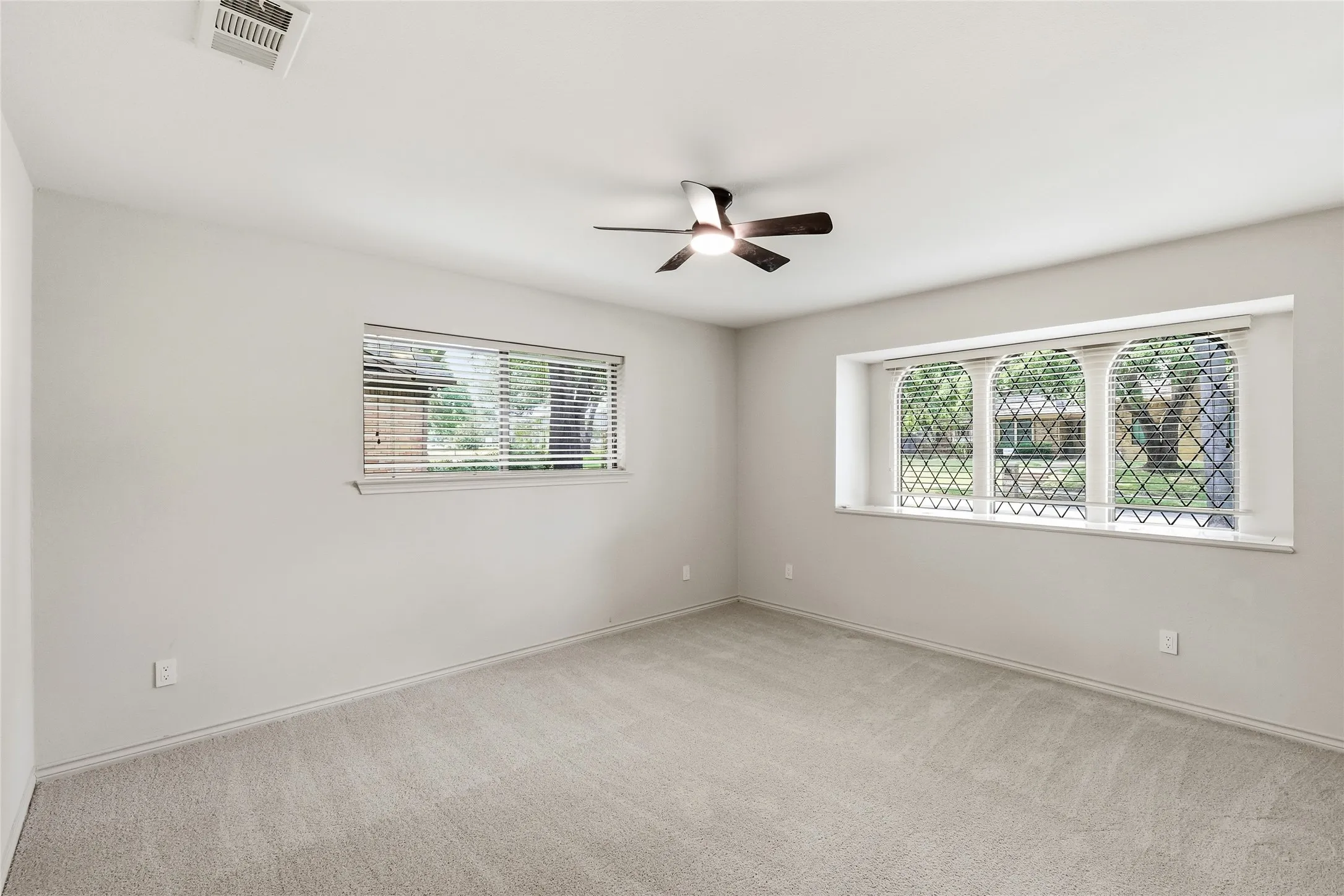 Single Family Residence For Sale in Collin County , 1912 Deerfield Drive, Plano, Texas 75023, 4 Bedroom, 3 Bathroom, 2 Garage spaces, 2,960 Sqft, built in 1977, mls#21367958, Real Estate Agent in Plano, Homes For Sale in Collin county, Homes For Sale in Plano, Realtor in Plano Texas, Real Estate Brokerage Independent Realty Texas, Luminita Cordes Realtor