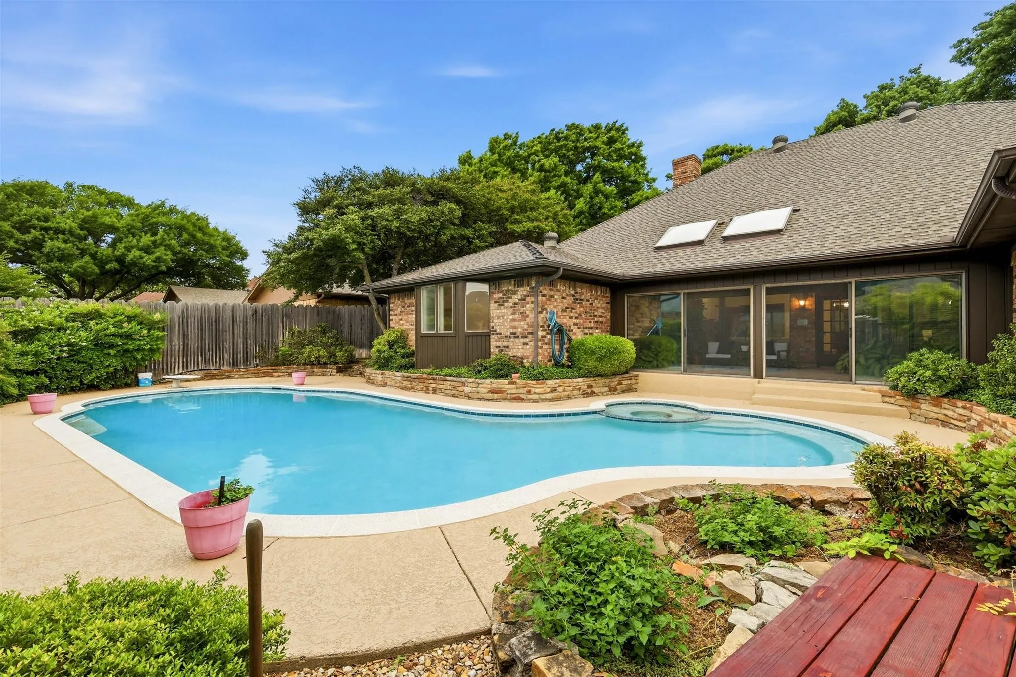 Single Family Residence For Sale in Collin County , 1912 Deerfield Drive, Plano, Texas 75023, 4 Bedroom, 3 Bathroom, 2 Garage spaces, 2,960 Sqft, built in 1977, mls#21367958, Real Estate Agent in Plano, Homes For Sale in Collin county, Homes For Sale in Plano, Realtor in Plano Texas, Real Estate Brokerage Independent Realty Texas, Luminita Cordes Realtor