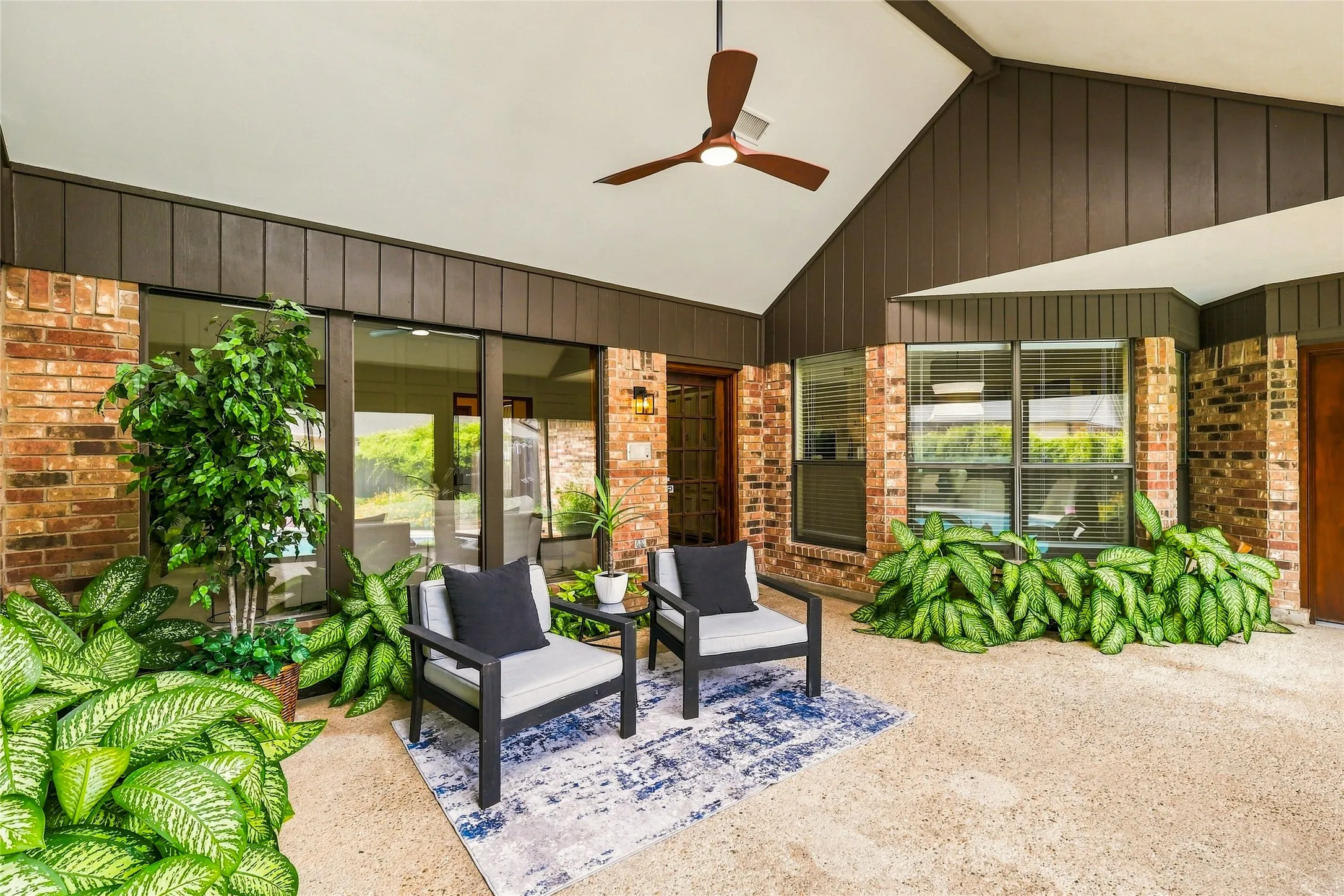 Single Family Residence For Sale in Collin County , 1912 Deerfield Drive, Plano, Texas 75023, 4 Bedroom, 3 Bathroom, 2 Garage spaces, 2,960 Sqft, built in 1977, mls#21367958, Real Estate Agent in Plano, Homes For Sale in Collin county, Homes For Sale in Plano, Realtor in Plano Texas, Real Estate Brokerage Independent Realty Texas, Luminita Cordes Realtor