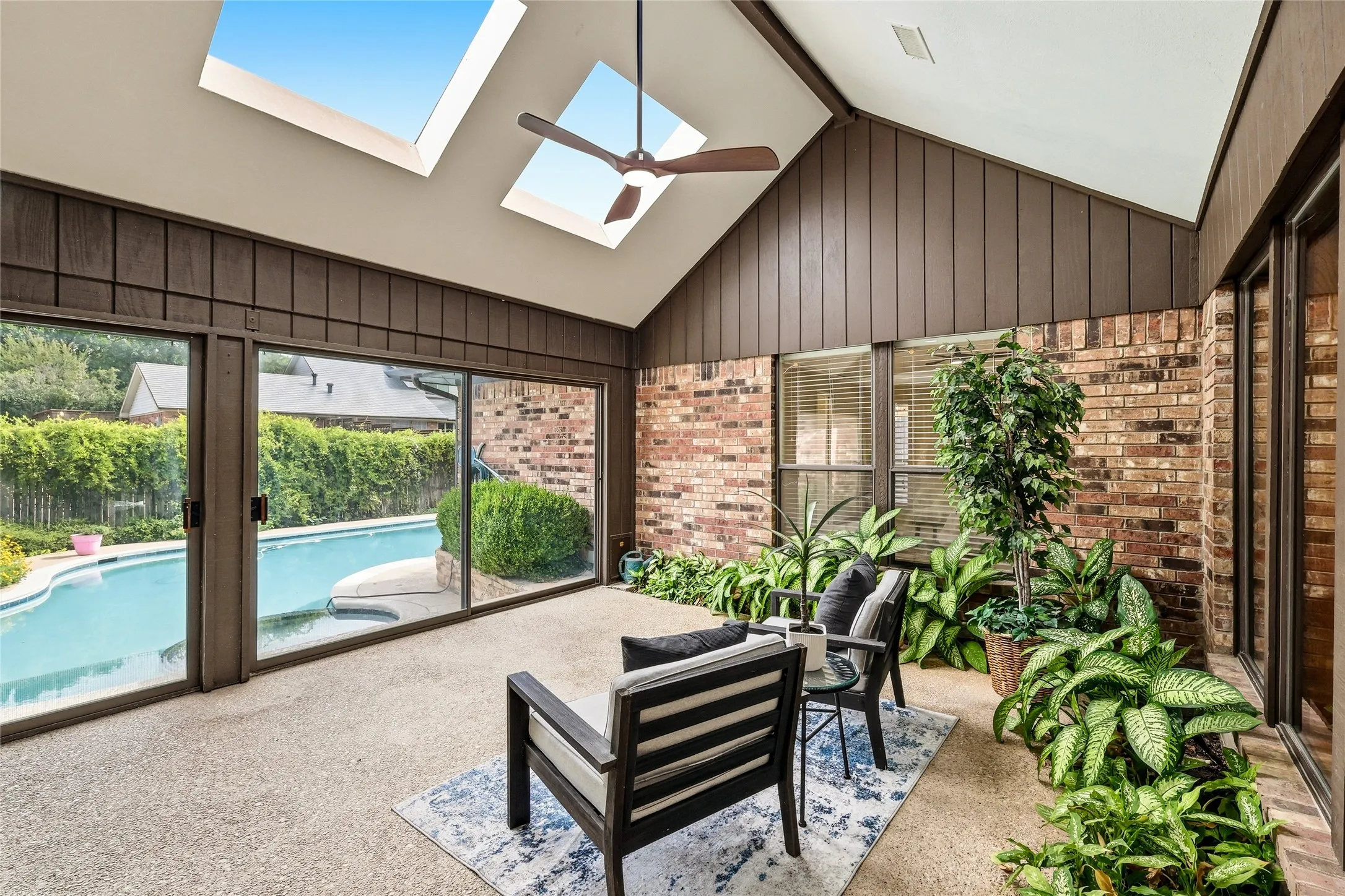 Single Family Residence For Sale in Collin County , 1912 Deerfield Drive, Plano, Texas 75023, 4 Bedroom, 3 Bathroom, 2 Garage spaces, 2,960 Sqft, built in 1977, mls#21367958, Real Estate Agent in Plano, Homes For Sale in Collin county, Homes For Sale in Plano, Realtor in Plano Texas, Real Estate Brokerage Independent Realty Texas, Luminita Cordes Realtor