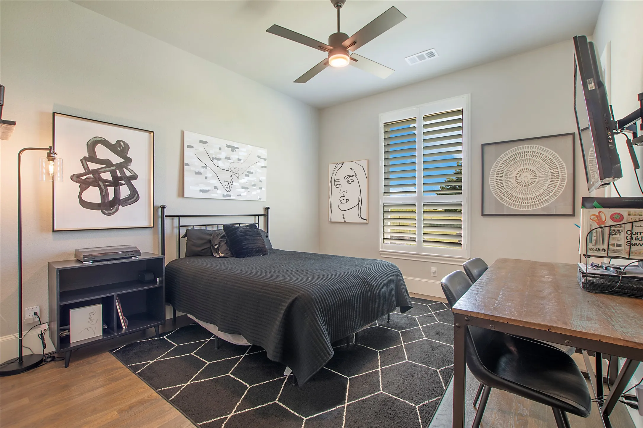 Single Family Residence For Sale in Denton County , 2600 New Hope Road, Cross Roads, Texas 76227, 4 Bedroom, 4 Bathroom, 3 Garage spaces, 3,968 Sqft, built in 2018, mls#21368586, Real Estate Agent in Cross Roads, Homes For Sale in Denton county, Homes For Sale in Cross Roads, Realtor in Cross Roads Texas, Real Estate Brokerage Independent Realty Texas, Luminita Cordes Realtor
