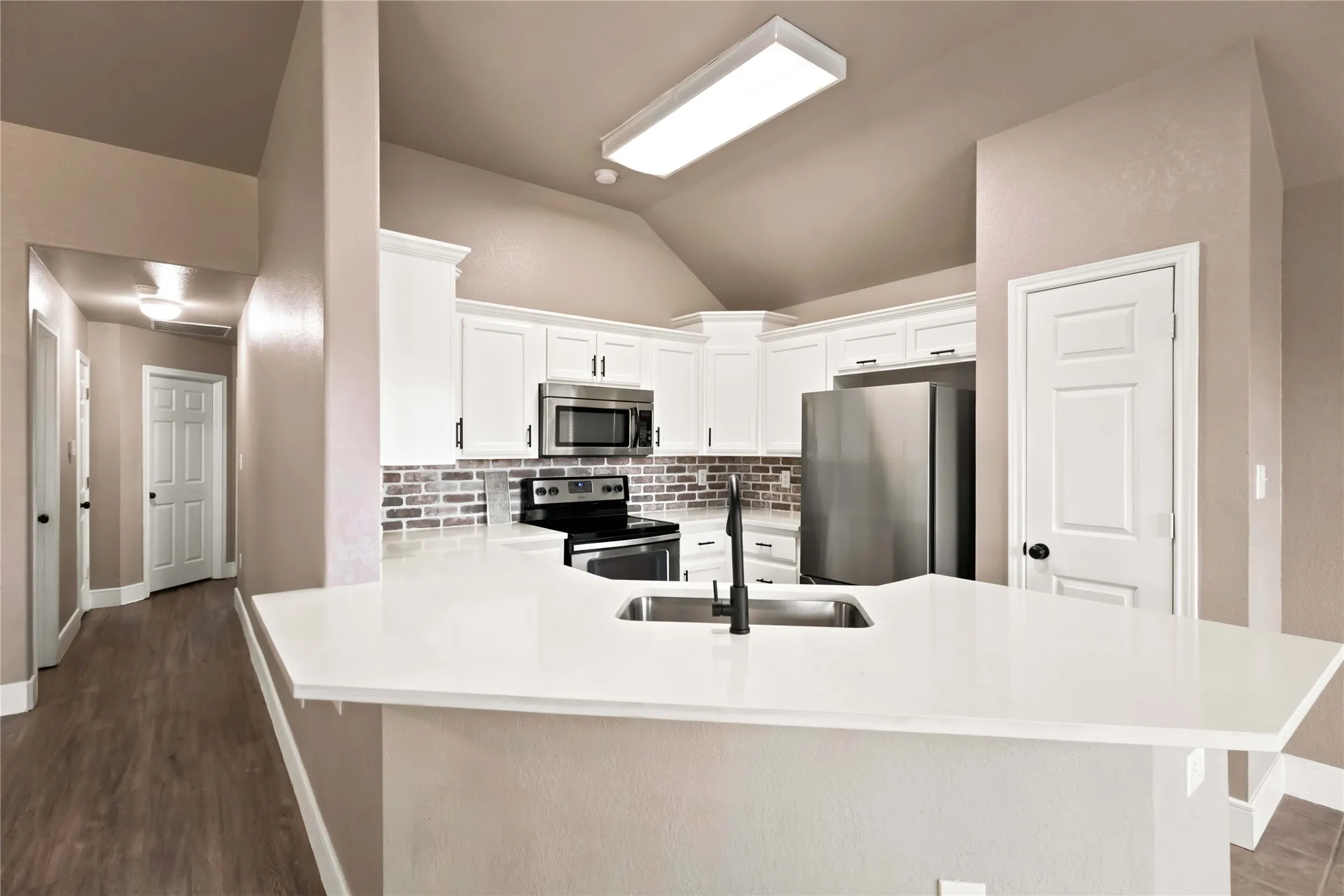 Single Family Residence For Sale in Ellis County , 627 Brenna Road, Waxahachie, Texas 75165, 4 Bedroom, 2 Bathroom, 2 Garage spaces, 1,504 Sqft, built in 2003, mls#21369718, Real Estate Agent in Waxahachie, Homes For Sale in Ellis county, Homes For Sale in Waxahachie, Realtor in Waxahachie Texas, Real Estate Brokerage Independent Realty Texas, Luminita Cordes Realtor