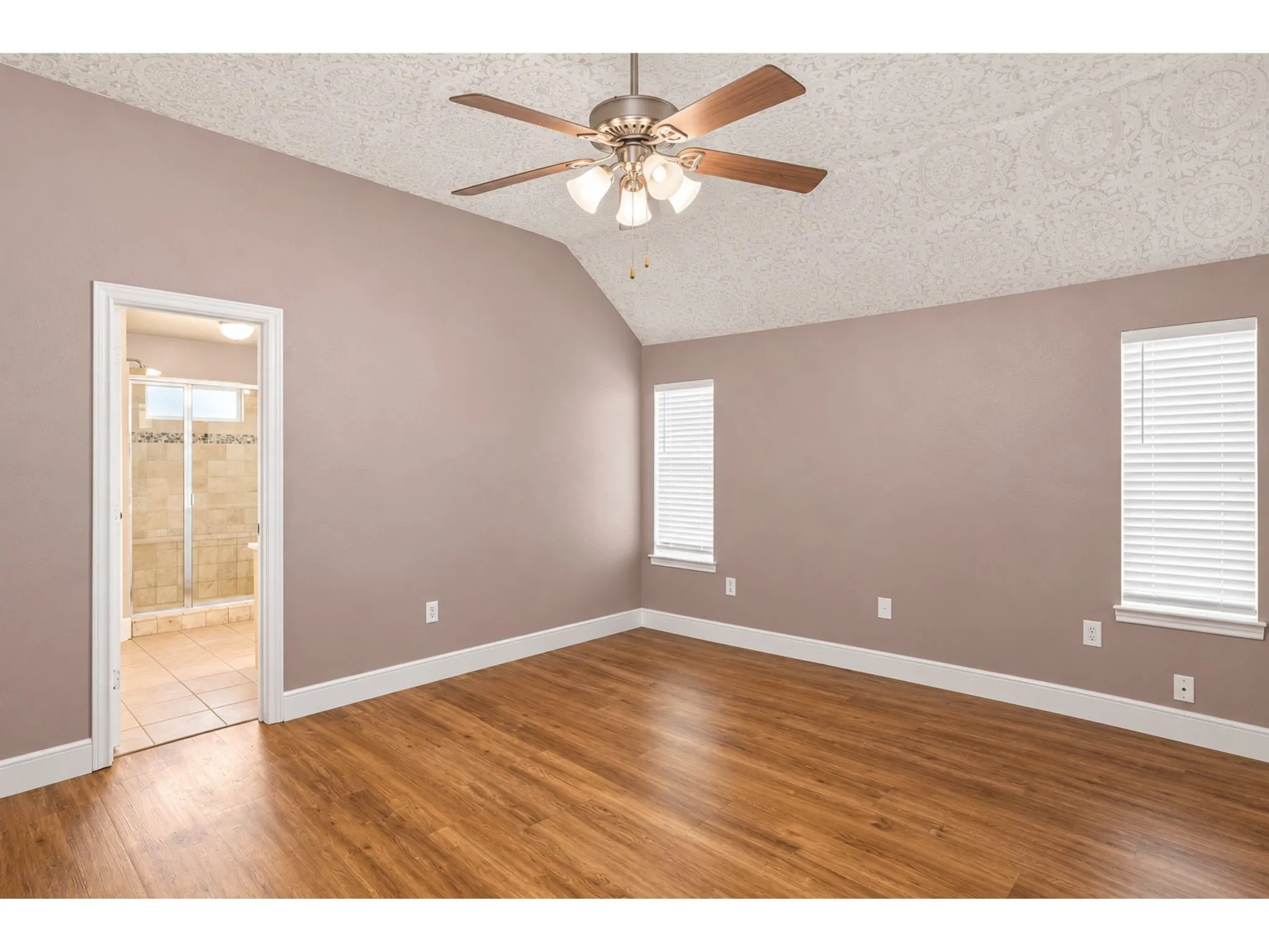 Single Family Residence For Sale in Ellis County , 627 Brenna Road, Waxahachie, Texas 75165, 4 Bedroom, 2 Bathroom, 2 Garage spaces, 1,504 Sqft, built in 2003, mls#21369718, Real Estate Agent in Waxahachie, Homes For Sale in Ellis county, Homes For Sale in Waxahachie, Realtor in Waxahachie Texas, Real Estate Brokerage Independent Realty Texas, Luminita Cordes Realtor