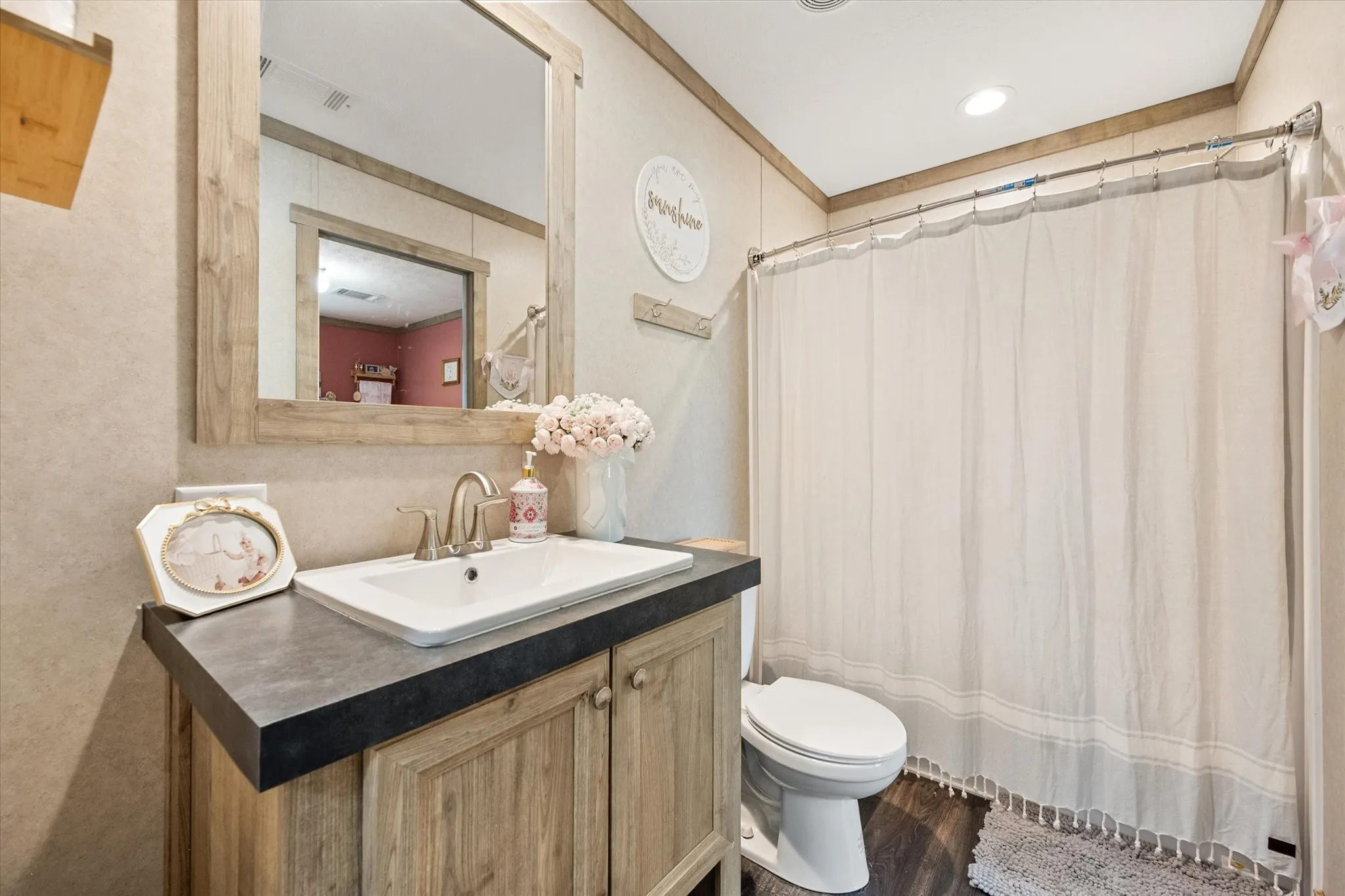 Manufactured Home For Sale in Freestone County , 184 Fcr 941, Teague, Texas 75860, 3 Bedroom, 3 Bathroom, 3 Garage spaces, 1,368 Sqft, built in 2020, mls#21368661, Real Estate Agent in Teague, Homes For Sale in Freestone county, Homes For Sale in Teague, Realtor in Teague Texas, Real Estate Brokerage Independent Realty Texas, Luminita Cordes Realtor