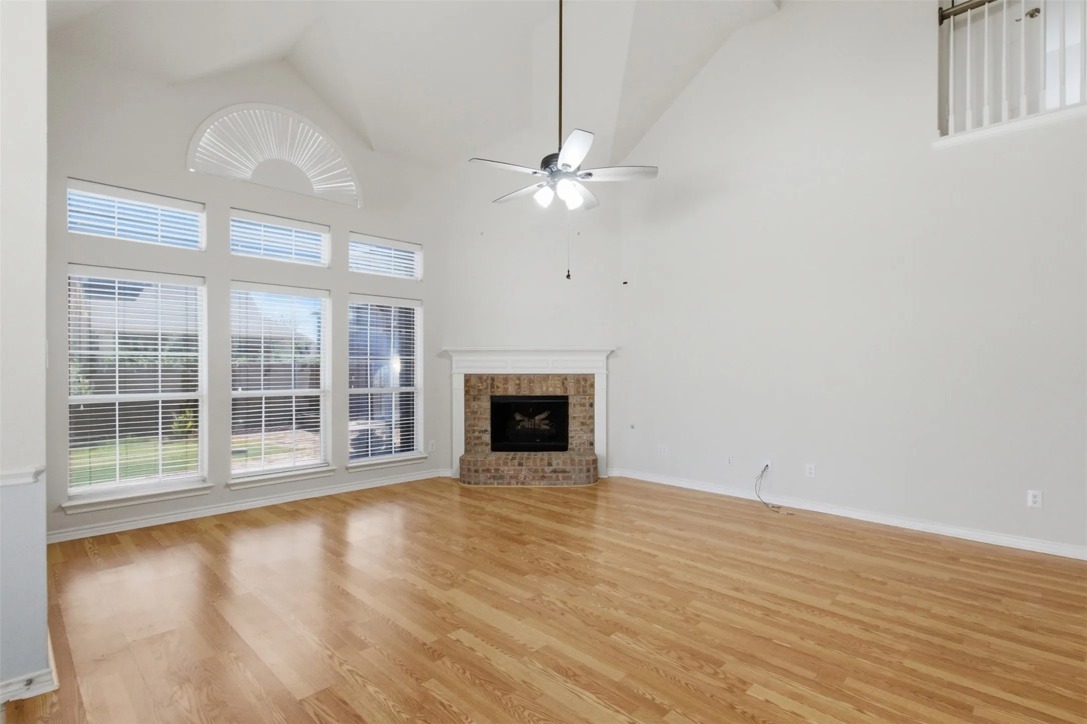 Single Family Residence For Sale in Tarrant County , 4806 Fitzgerald Drive, Mansfield, Texas 76063, 7 Bedroom, 4 Bathroom, 2 Garage spaces, 4,249 Sqft, built in 2006, mls#21367373, Real Estate Agent in Mansfield, Homes For Sale in Tarrant county, Homes For Sale in Mansfield, Realtor in Mansfield Texas, Real Estate Brokerage Independent Realty Texas, Luminita Cordes Realtor