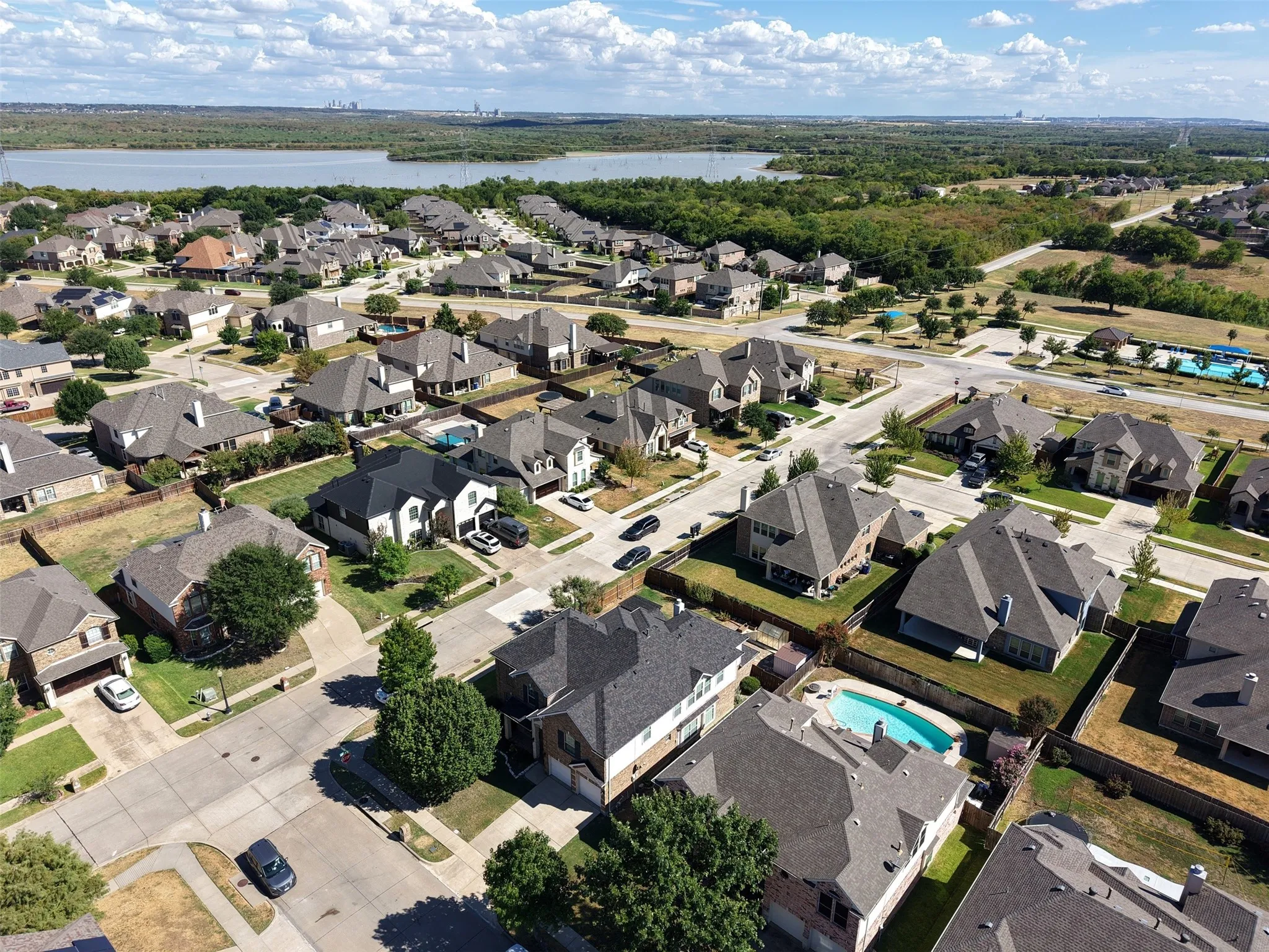 Single Family Residence For Sale in Tarrant County , 4806 Fitzgerald Drive, Mansfield, Texas 76063, 7 Bedroom, 4 Bathroom, 2 Garage spaces, 4,249 Sqft, built in 2006, mls#21367373, Real Estate Agent in Mansfield, Homes For Sale in Tarrant county, Homes For Sale in Mansfield, Realtor in Mansfield Texas, Real Estate Brokerage Independent Realty Texas, Luminita Cordes Realtor