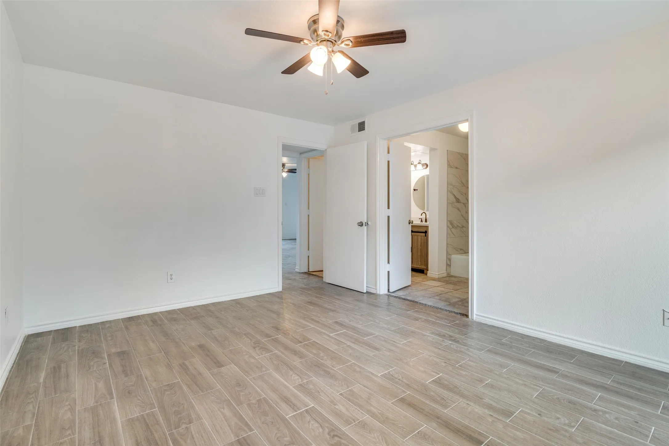 Condominium For Rent in Rockwall County , 1107 Signal Ridge Place, Rockwall, Texas 75032, 2 Bedroom, 2 Bathroom, Garage spaces, 1,185 Sqft, built in 1985, mls#21369732, Real Estate Agent in Rockwall, Homes For Rent in Rockwall county, Homes For Rent in Rockwall, Realtor in Rockwall Texas, Real Estate Brokerage Independent Realty Texas, Luminita Cordes Realtor
