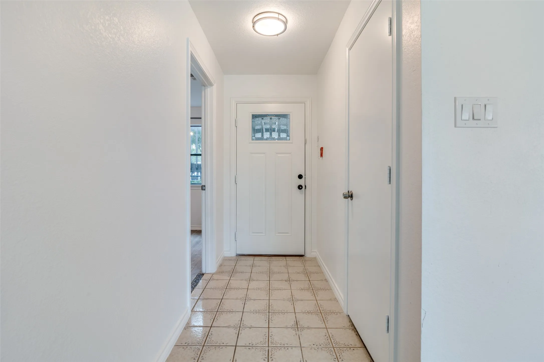 Condominium For Rent in Rockwall County , 1107 Signal Ridge Place, Rockwall, Texas 75032, 2 Bedroom, 2 Bathroom, Garage spaces, 1,185 Sqft, built in 1985, mls#21369732, Real Estate Agent in Rockwall, Homes For Rent in Rockwall county, Homes For Rent in Rockwall, Realtor in Rockwall Texas, Real Estate Brokerage Independent Realty Texas, Luminita Cordes Realtor