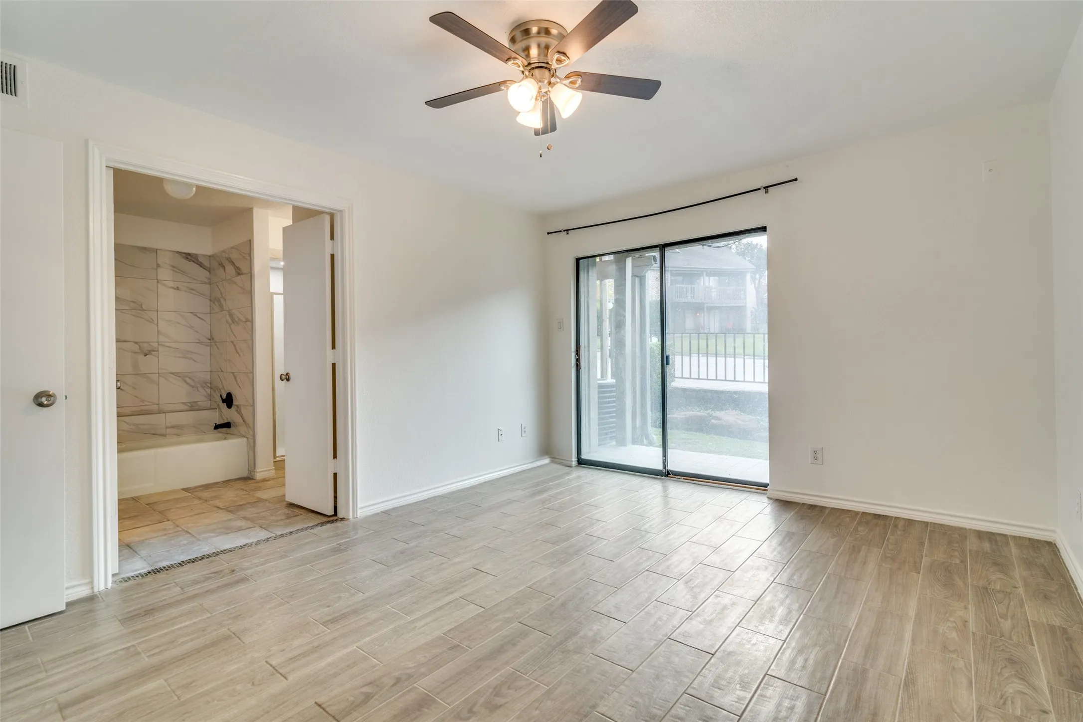 Condominium For Rent in Rockwall County , 1107 Signal Ridge Place, Rockwall, Texas 75032, 2 Bedroom, 2 Bathroom, Garage spaces, 1,185 Sqft, built in 1985, mls#21369732, Real Estate Agent in Rockwall, Homes For Rent in Rockwall county, Homes For Rent in Rockwall, Realtor in Rockwall Texas, Real Estate Brokerage Independent Realty Texas, Luminita Cordes Realtor