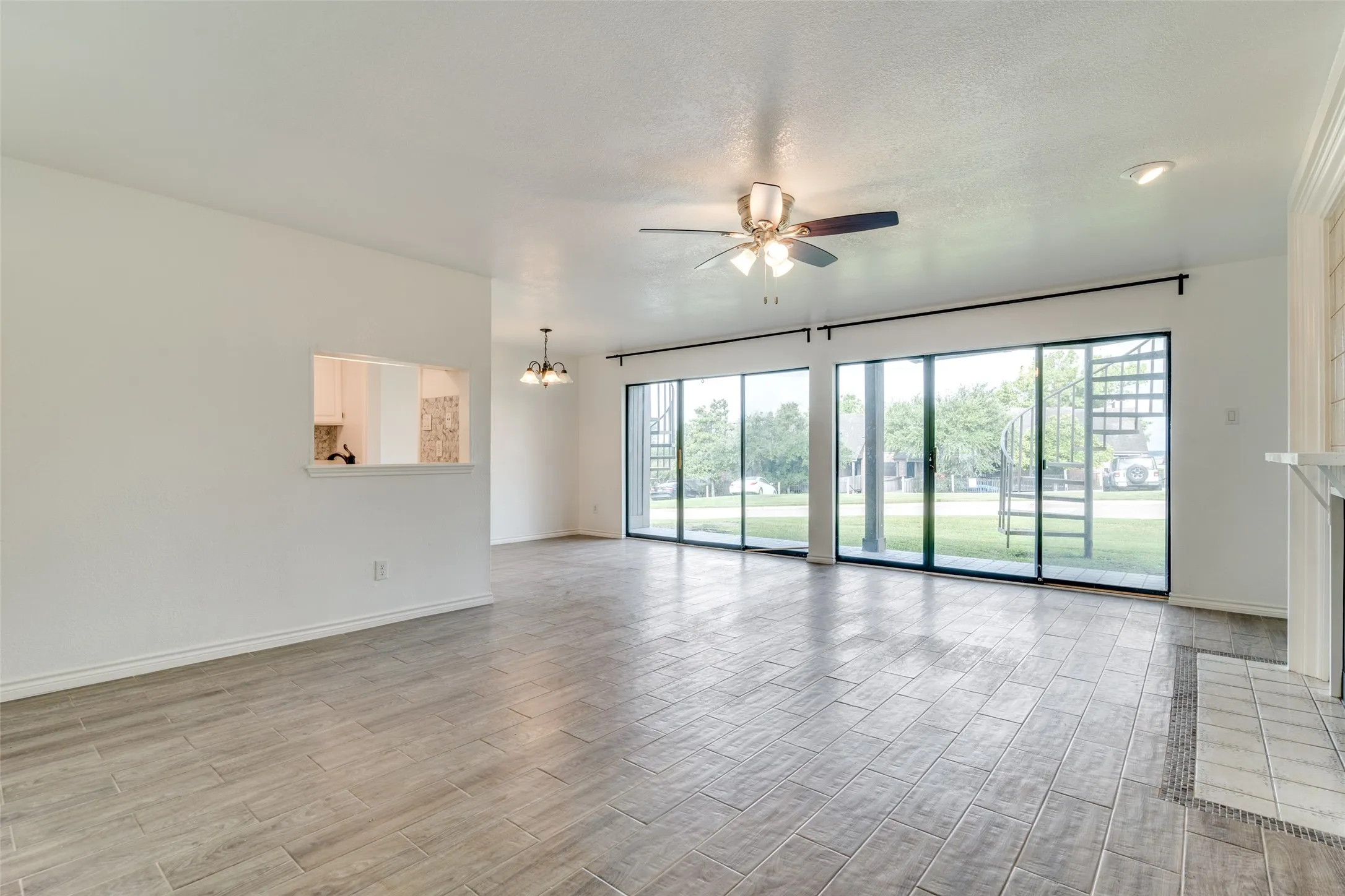 Condominium For Rent in Rockwall County , 1107 Signal Ridge Place, Rockwall, Texas 75032, 2 Bedroom, 2 Bathroom, Garage spaces, 1,185 Sqft, built in 1985, mls#21369732, Real Estate Agent in Rockwall, Homes For Rent in Rockwall county, Homes For Rent in Rockwall, Realtor in Rockwall Texas, Real Estate Brokerage Independent Realty Texas, Luminita Cordes Realtor