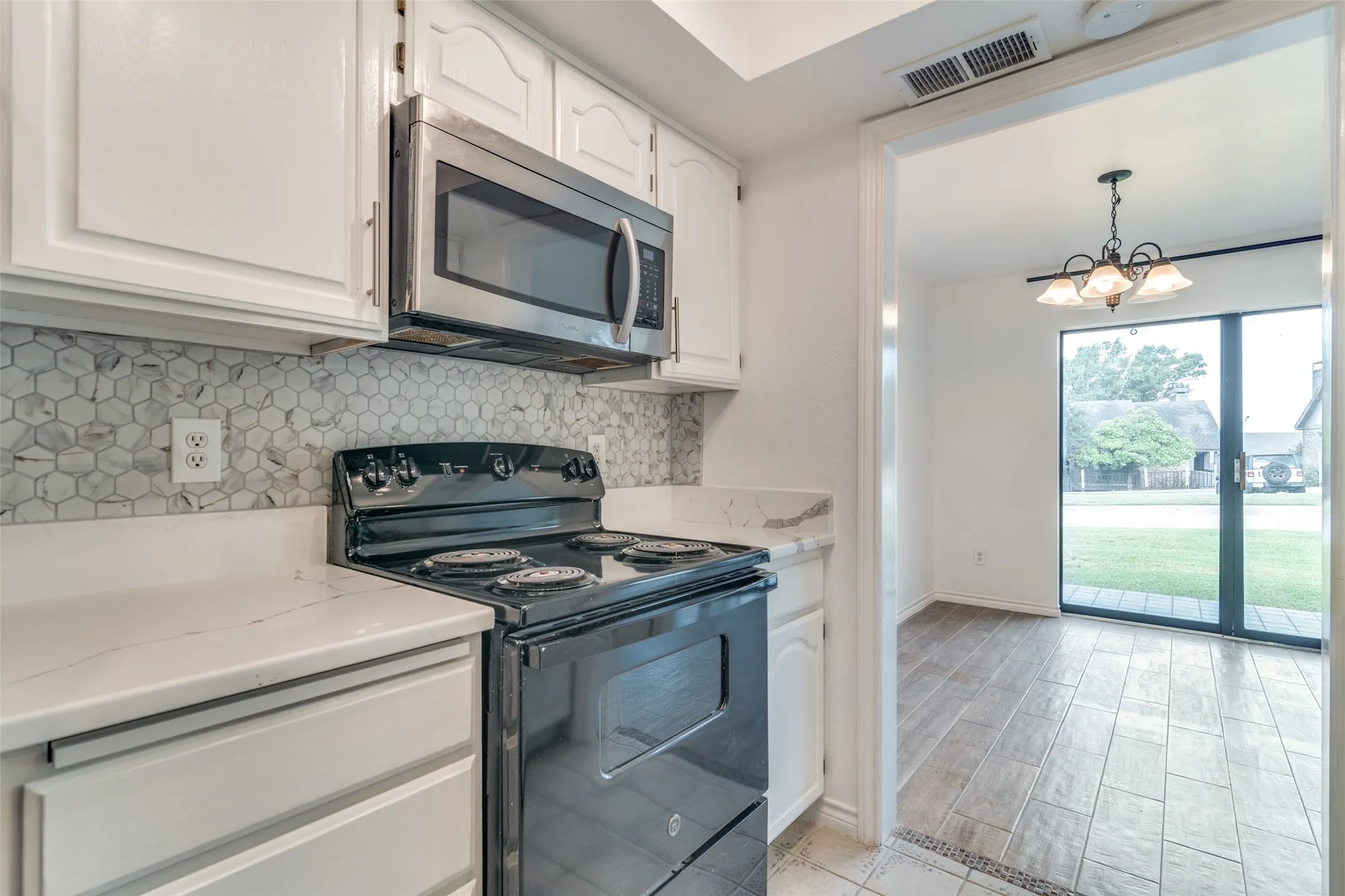 Condominium For Rent in Rockwall County , 1107 Signal Ridge Place, Rockwall, Texas 75032, 2 Bedroom, 2 Bathroom, Garage spaces, 1,185 Sqft, built in 1985, mls#21369732, Real Estate Agent in Rockwall, Homes For Rent in Rockwall county, Homes For Rent in Rockwall, Realtor in Rockwall Texas, Real Estate Brokerage Independent Realty Texas, Luminita Cordes Realtor