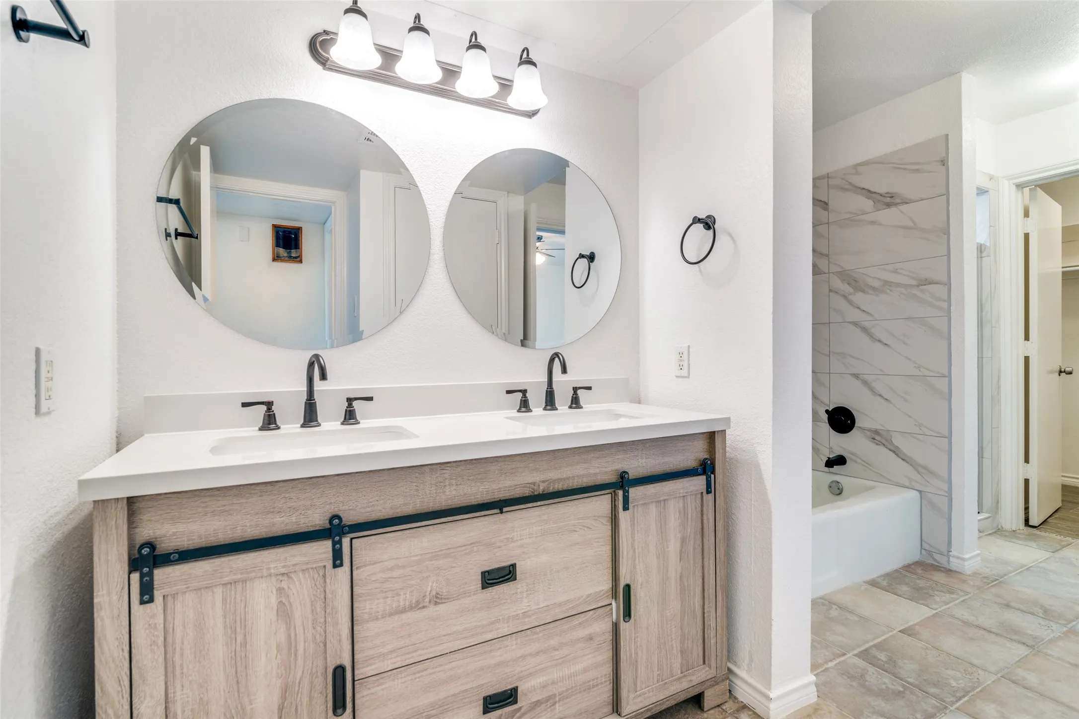 Condominium For Rent in Rockwall County , 1107 Signal Ridge Place, Rockwall, Texas 75032, 2 Bedroom, 2 Bathroom, Garage spaces, 1,185 Sqft, built in 1985, mls#21369732, Real Estate Agent in Rockwall, Homes For Rent in Rockwall county, Homes For Rent in Rockwall, Realtor in Rockwall Texas, Real Estate Brokerage Independent Realty Texas, Luminita Cordes Realtor