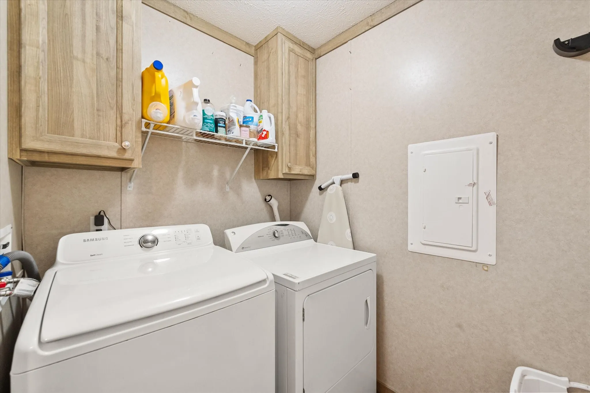 Manufactured Home For Sale in Freestone County , 184 Fcr 941, Teague, Texas 75860, 3 Bedroom, 2 Bathroom, 3 Garage spaces, 1,368 Sqft, built in 2020, mls#21368643, Real Estate Agent in Teague, Homes For Sale in Freestone county, Homes For Sale in Teague, Realtor in Teague Texas, Real Estate Brokerage Independent Realty Texas, Luminita Cordes Realtor